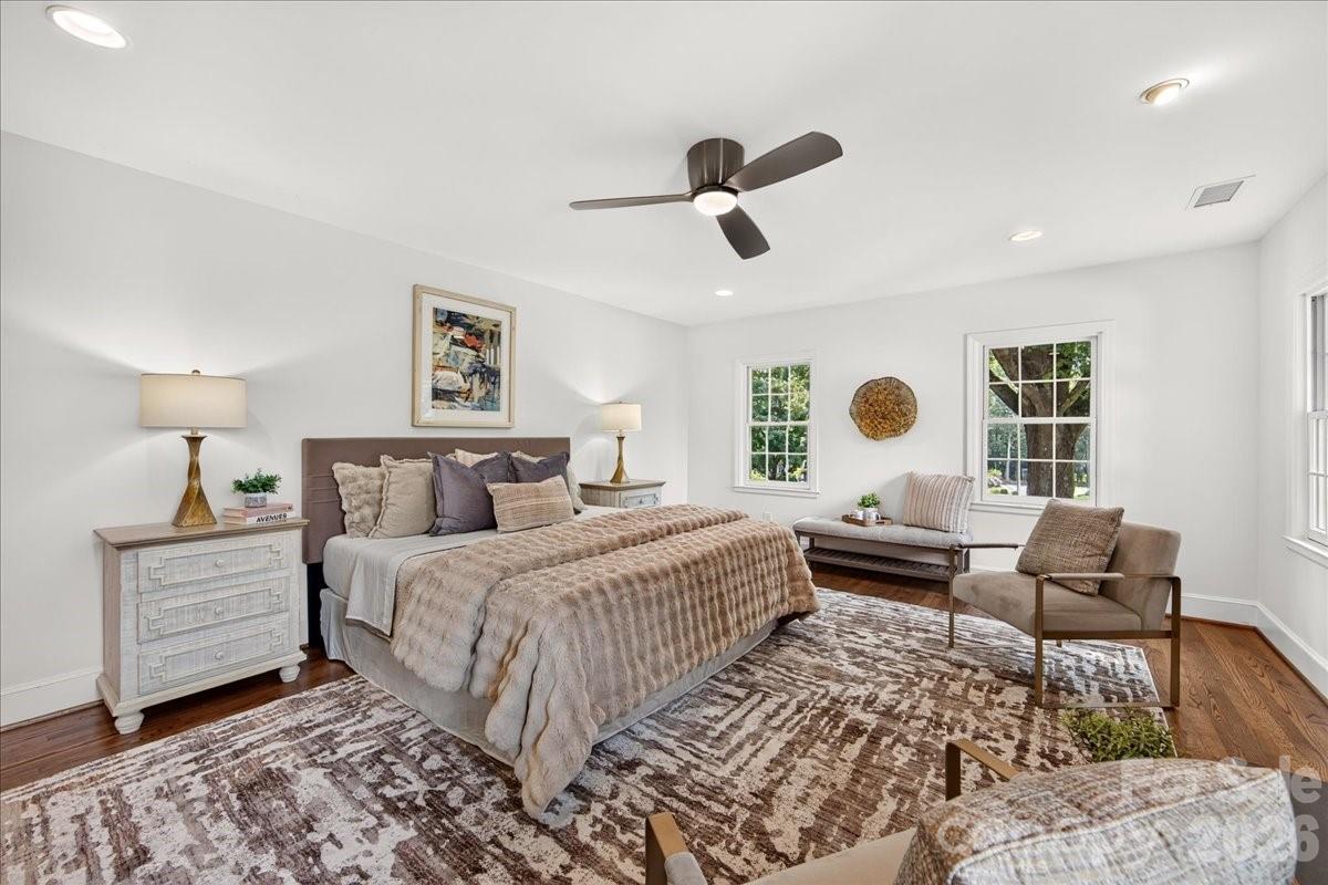 2349 Thetford Court — Charlotte