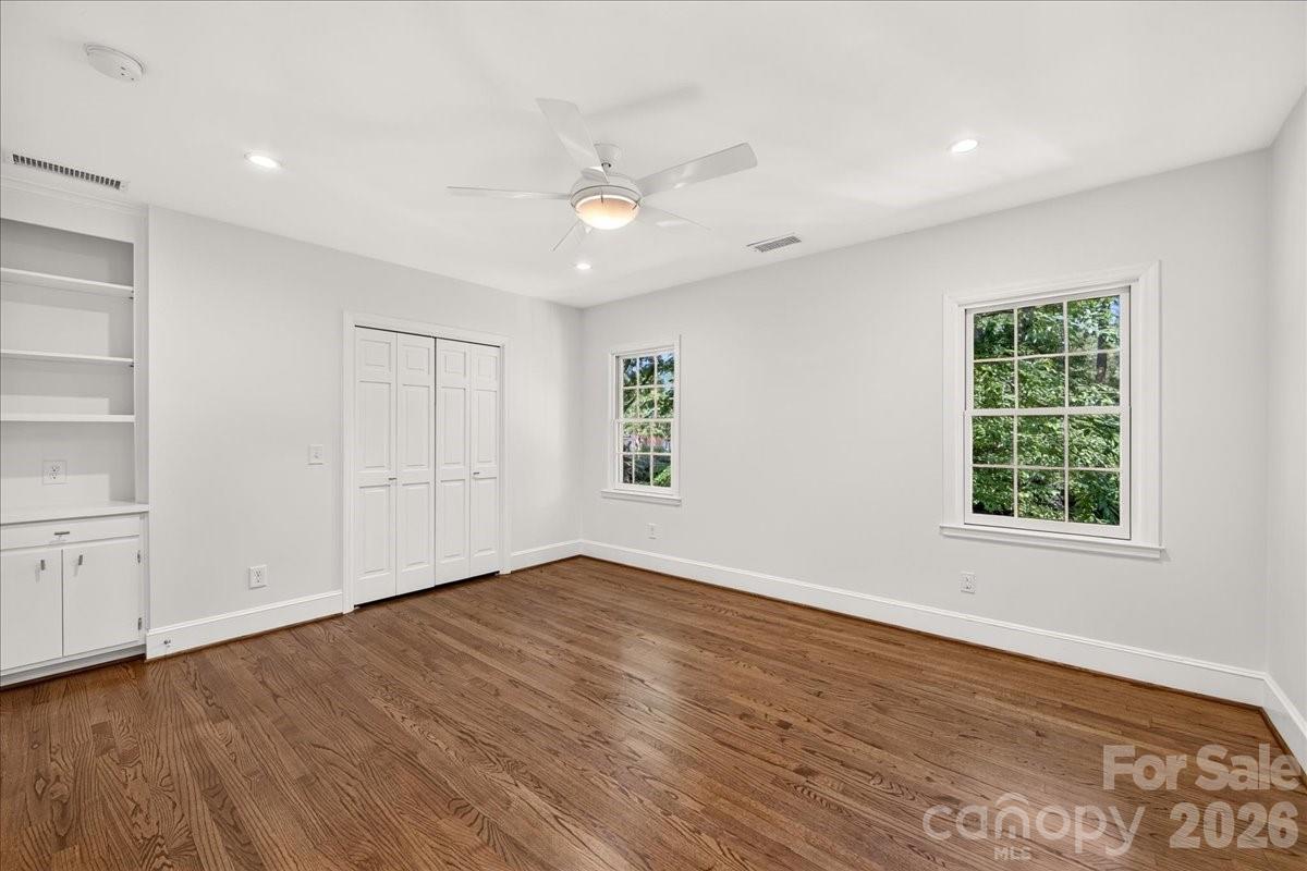 2349 Thetford Court — Charlotte
