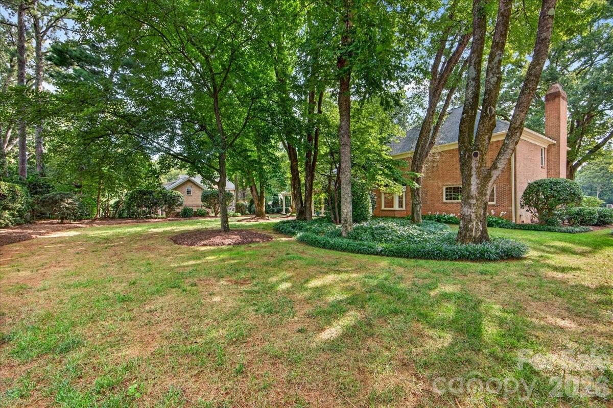 2349 Thetford Court — Charlotte