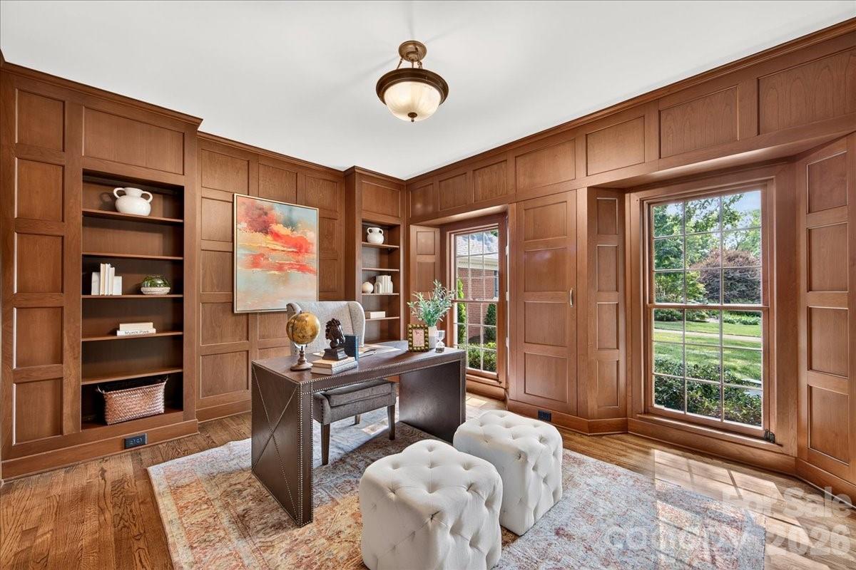 2349 Thetford Court — Charlotte