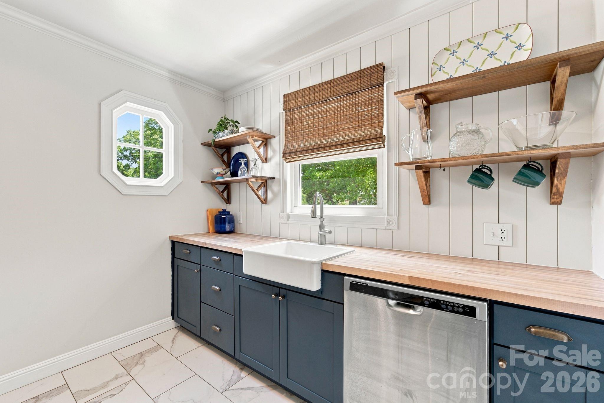 2438 Remount Road — Charlotte