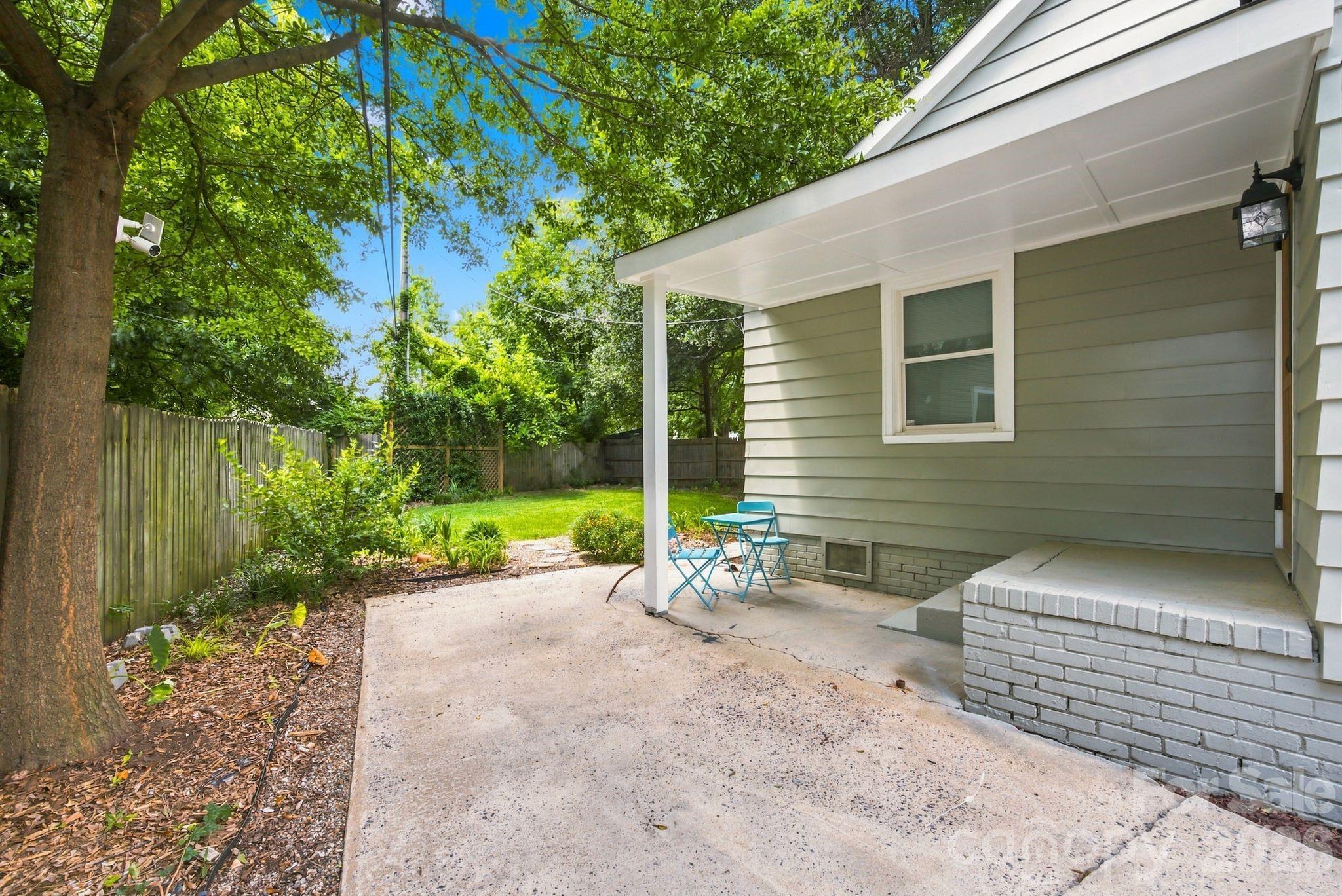 2438 Remount Road — Charlotte