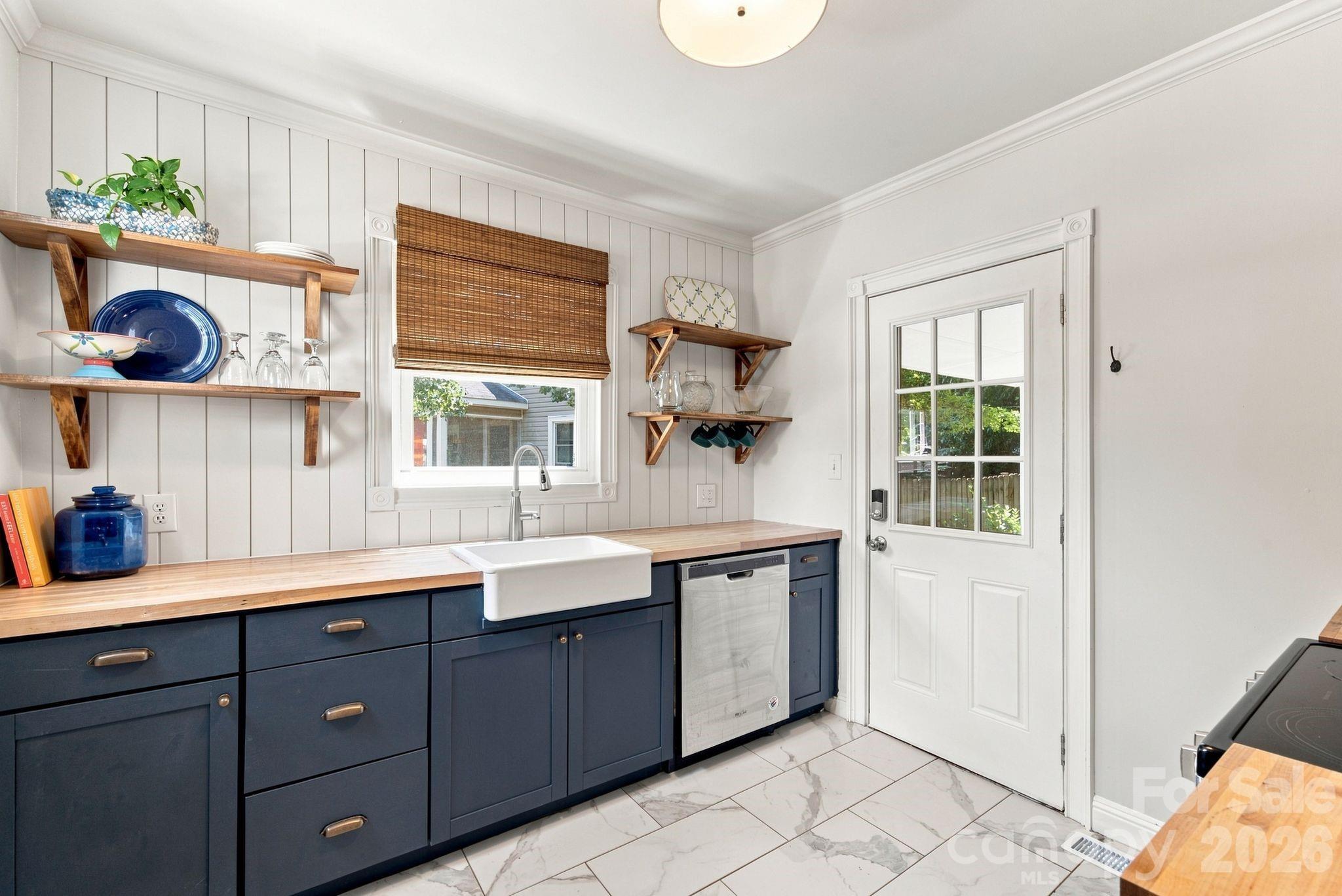 2438 Remount Road — Charlotte