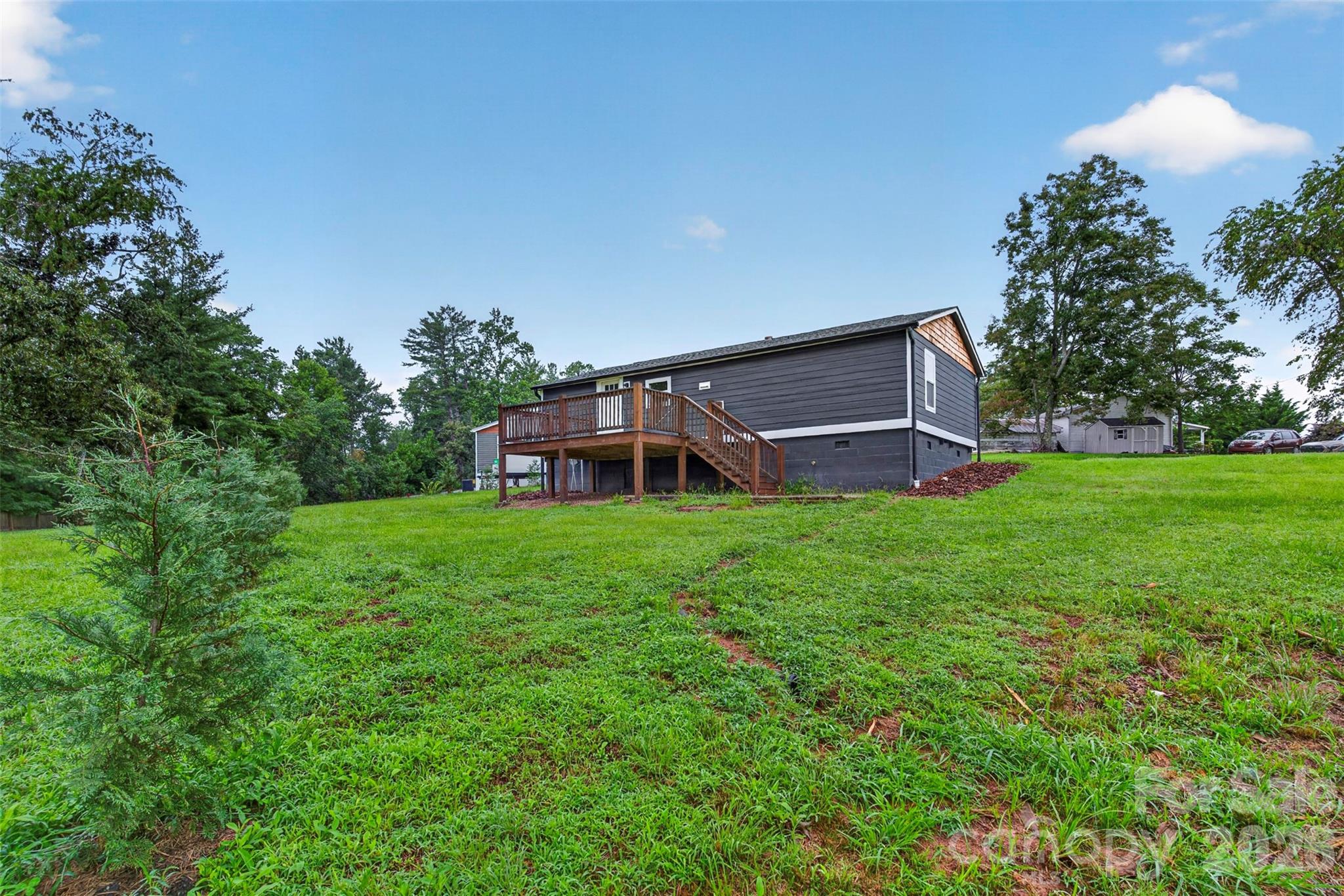 74 TJ Trail — Hendersonville