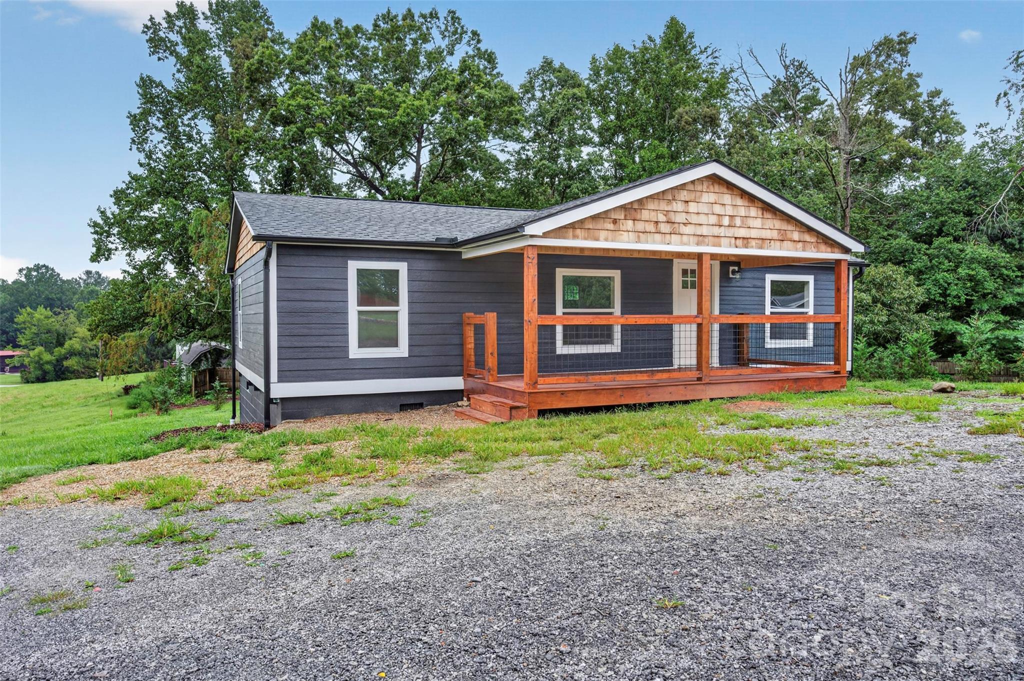 74 TJ Trail — Hendersonville