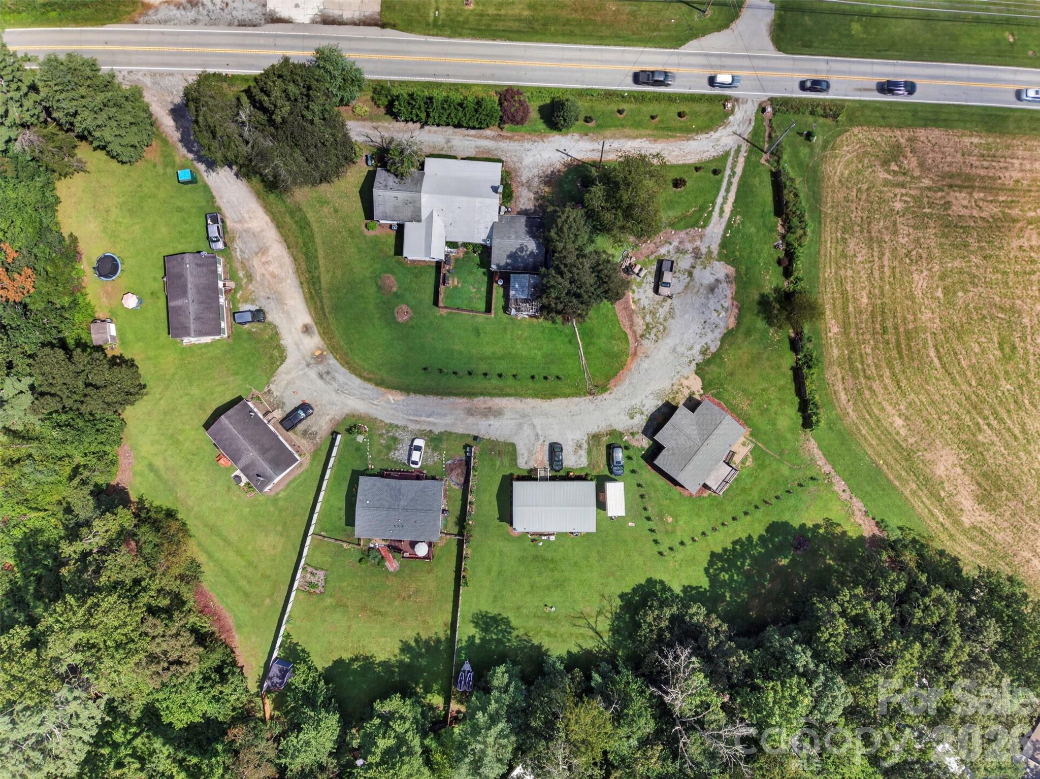 74 TJ Trail — Hendersonville