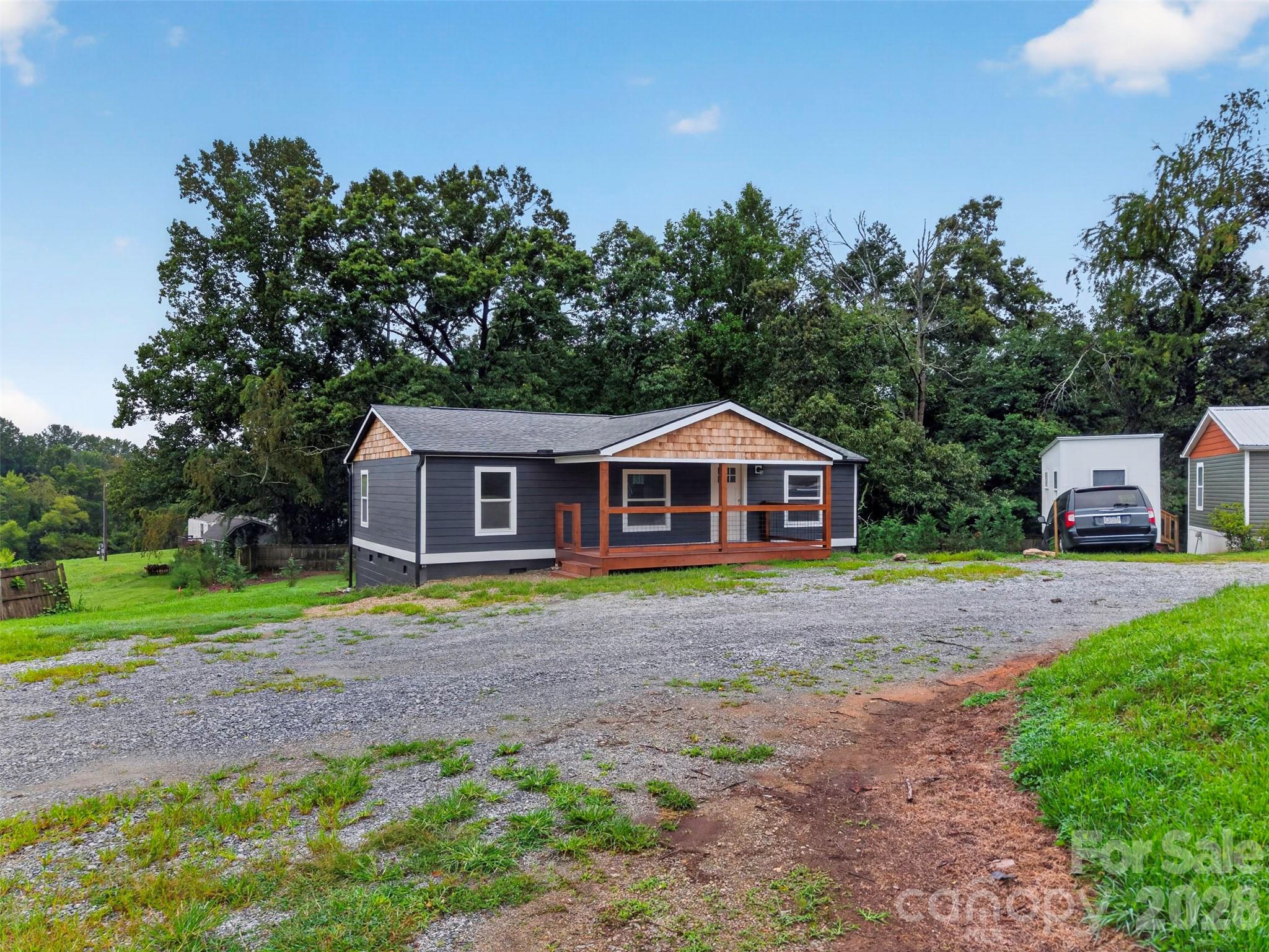 74 TJ Trail — Hendersonville