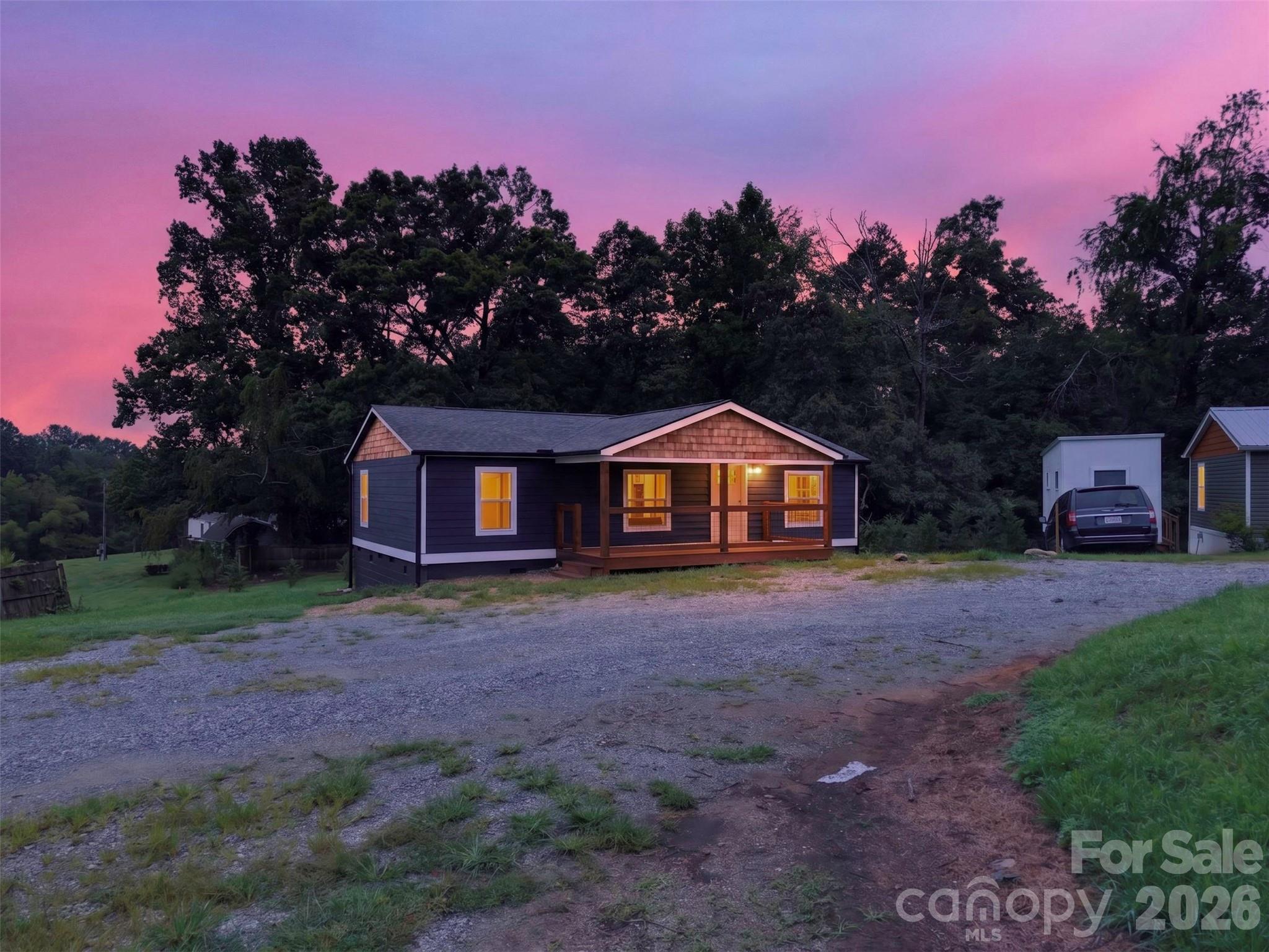 74 TJ Trail — Hendersonville