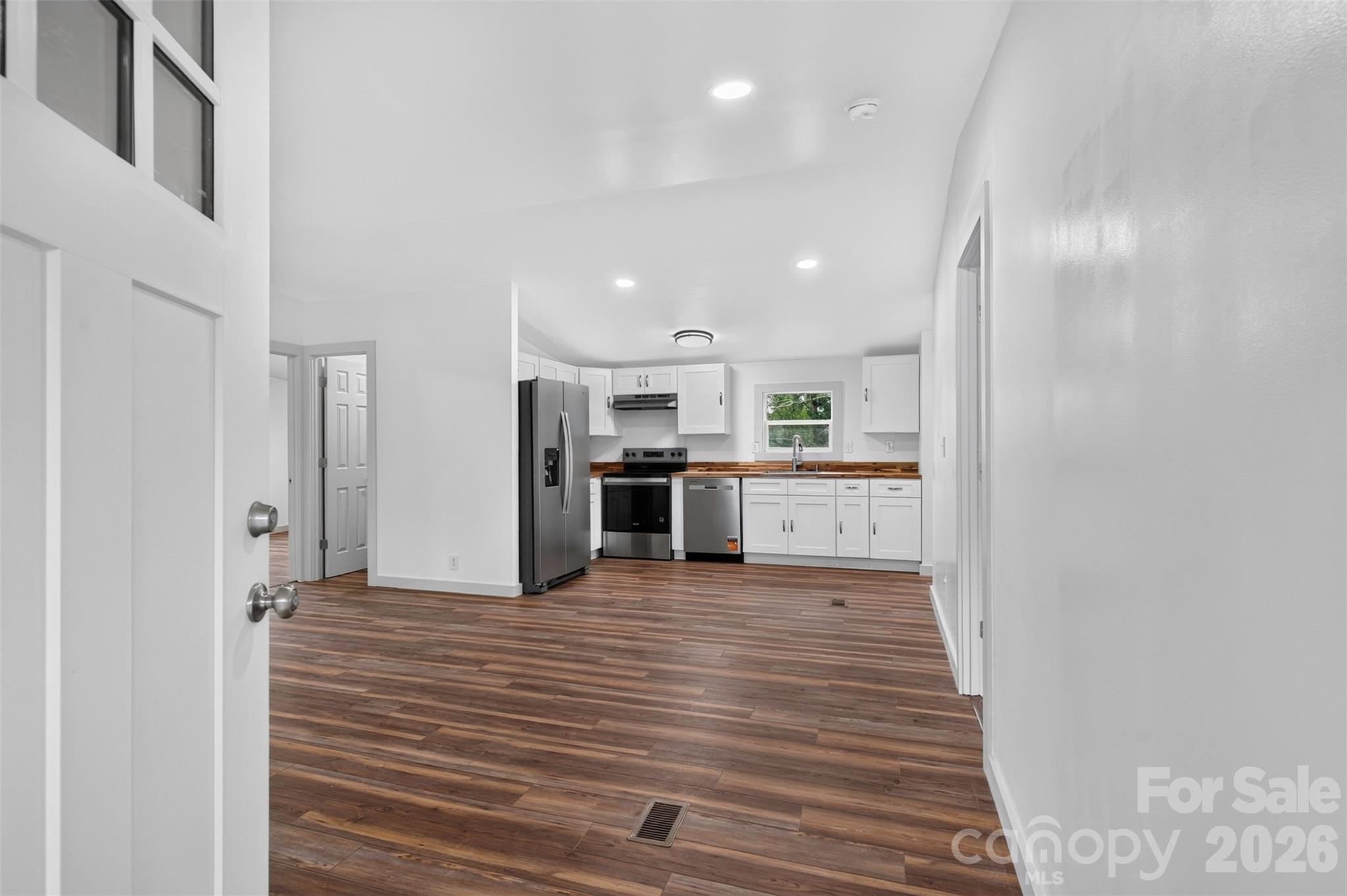 74 TJ Trail — Hendersonville