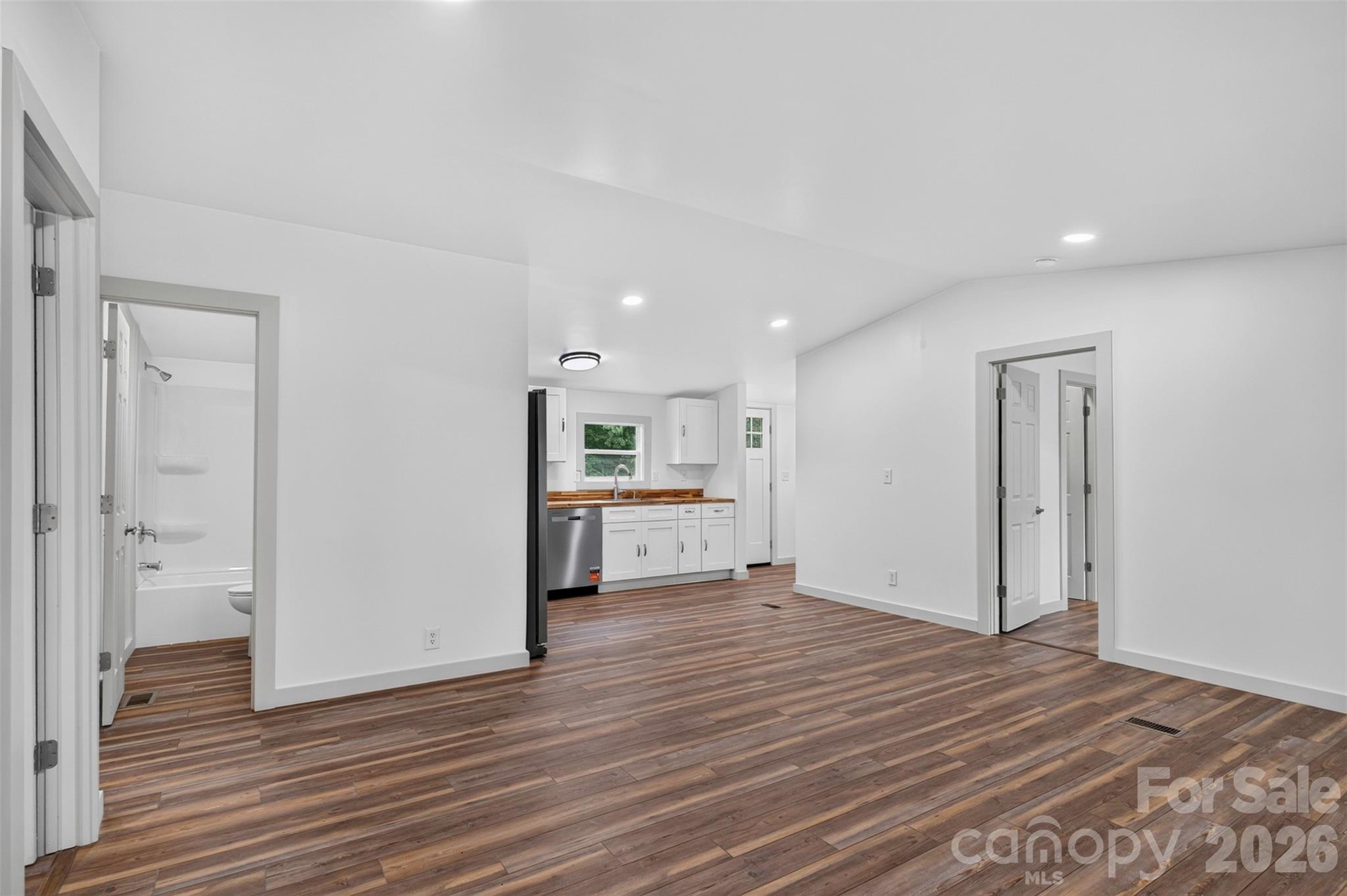 74 TJ Trail — Hendersonville