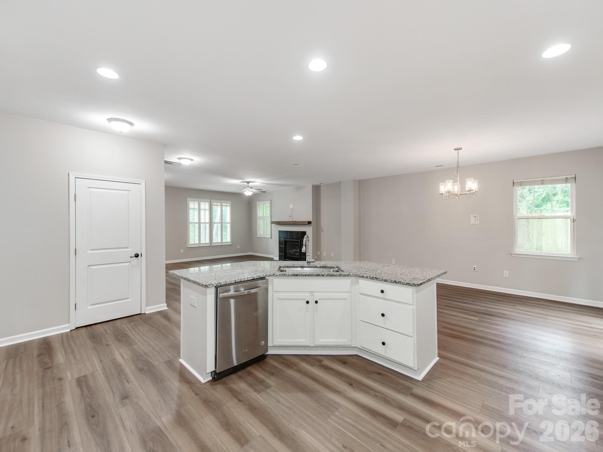 3021 Cresthill Drive — Charlotte