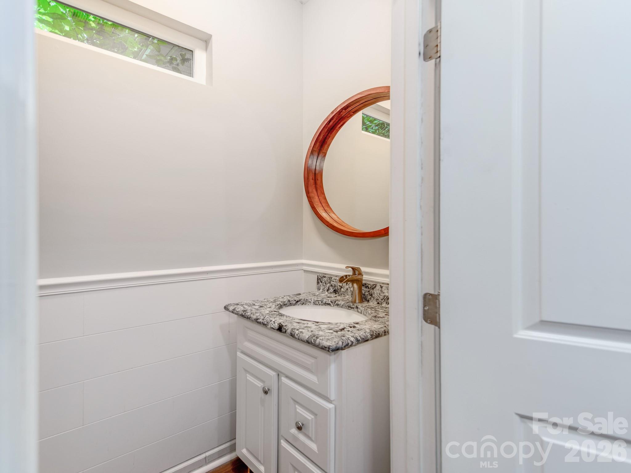 3021 Cresthill Drive — Charlotte