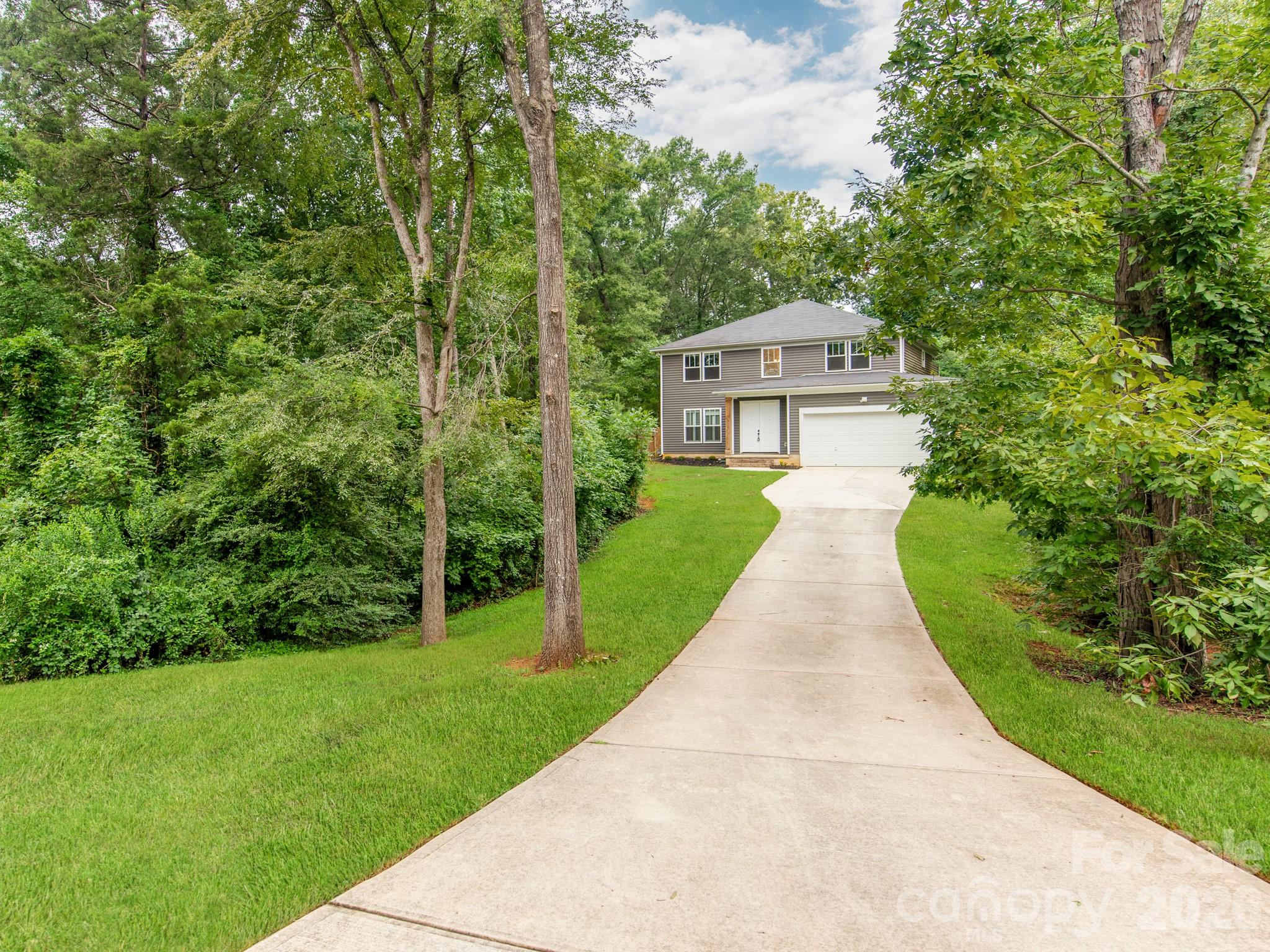 3021 Cresthill Drive — Charlotte