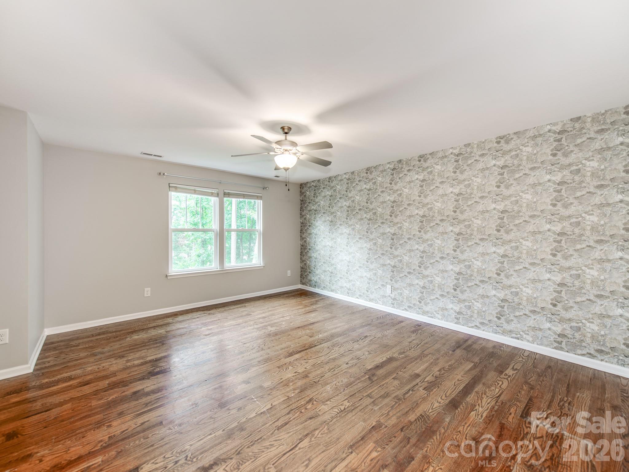 3021 Cresthill Drive — Charlotte