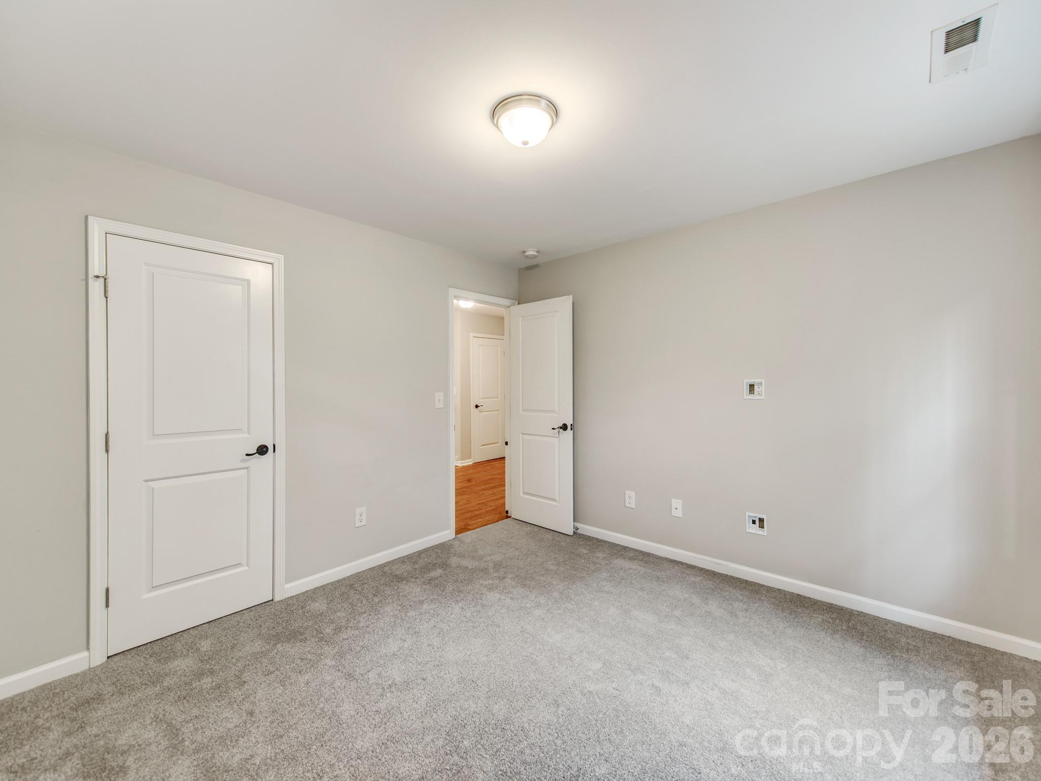 3021 Cresthill Drive — Charlotte