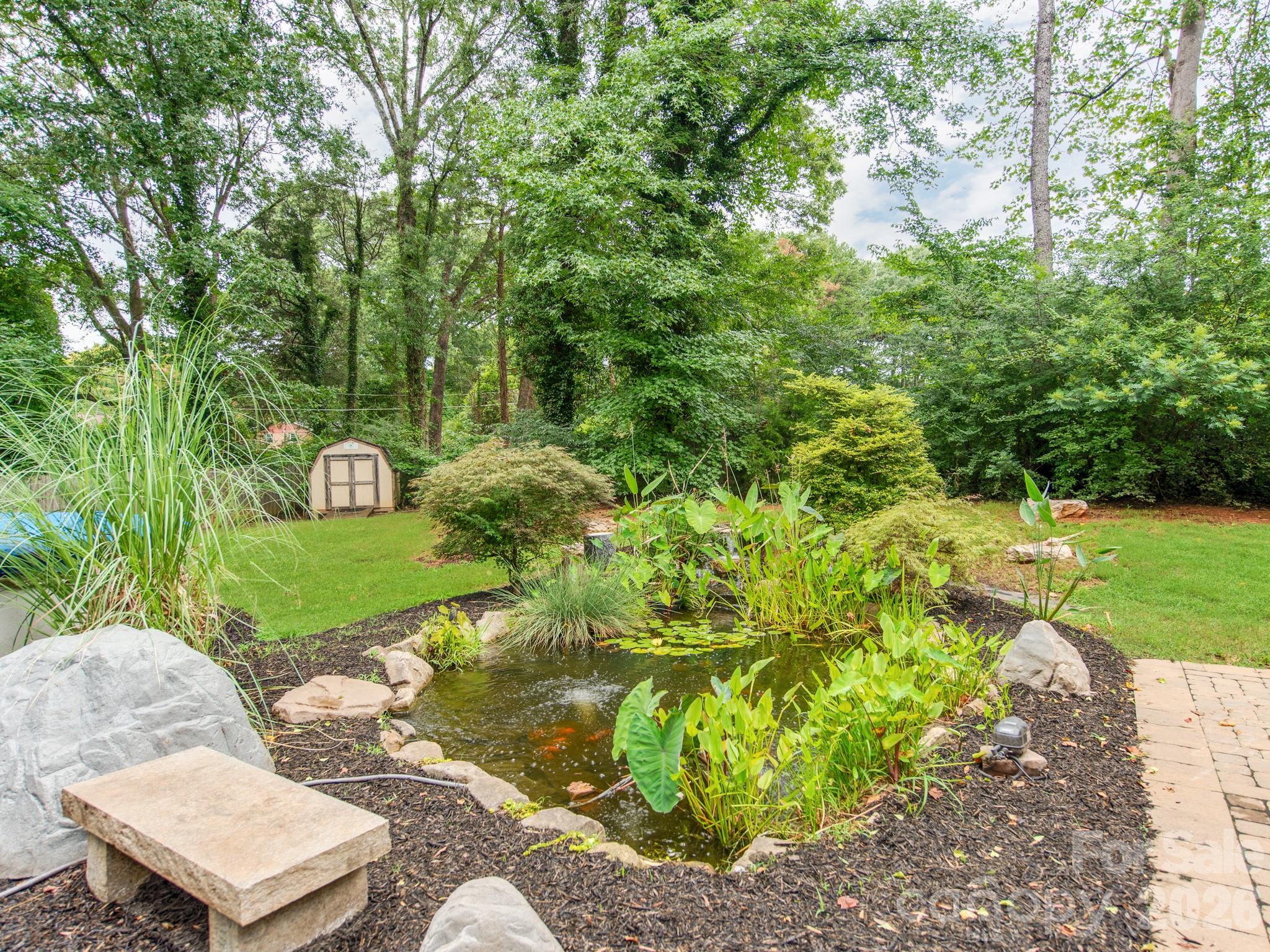3021 Cresthill Drive — Charlotte