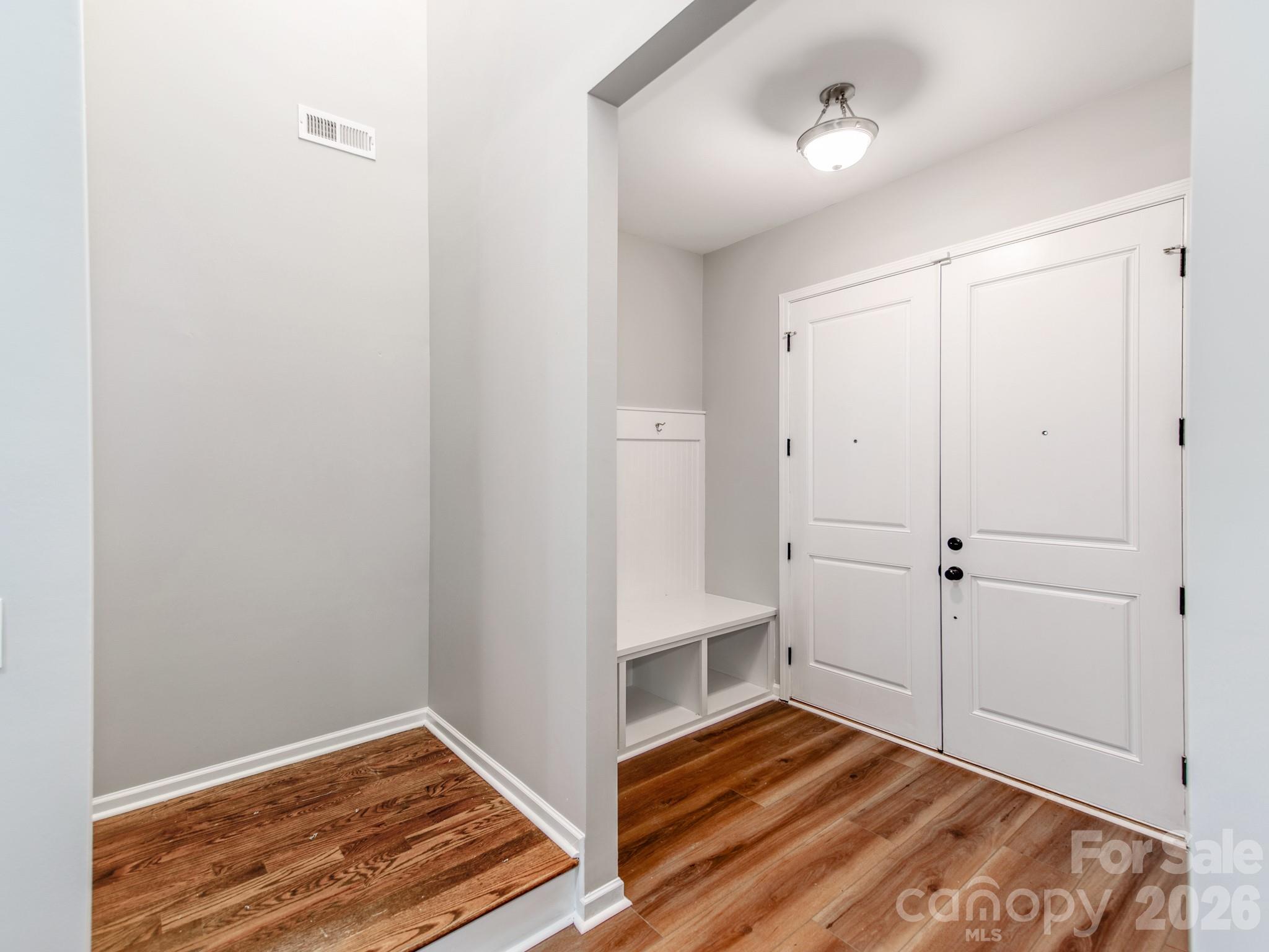 3021 Cresthill Drive — Charlotte