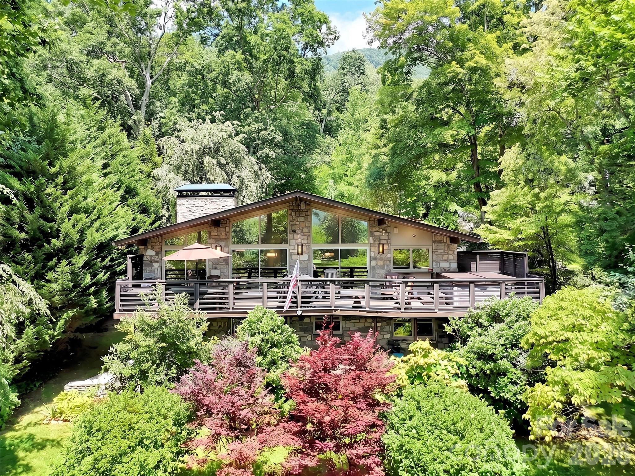 43 Red Oak Drive — Maggie Valley