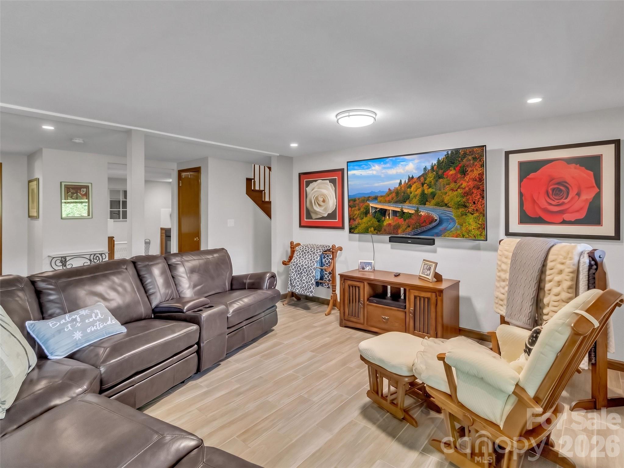 43 Red Oak Drive — Maggie Valley