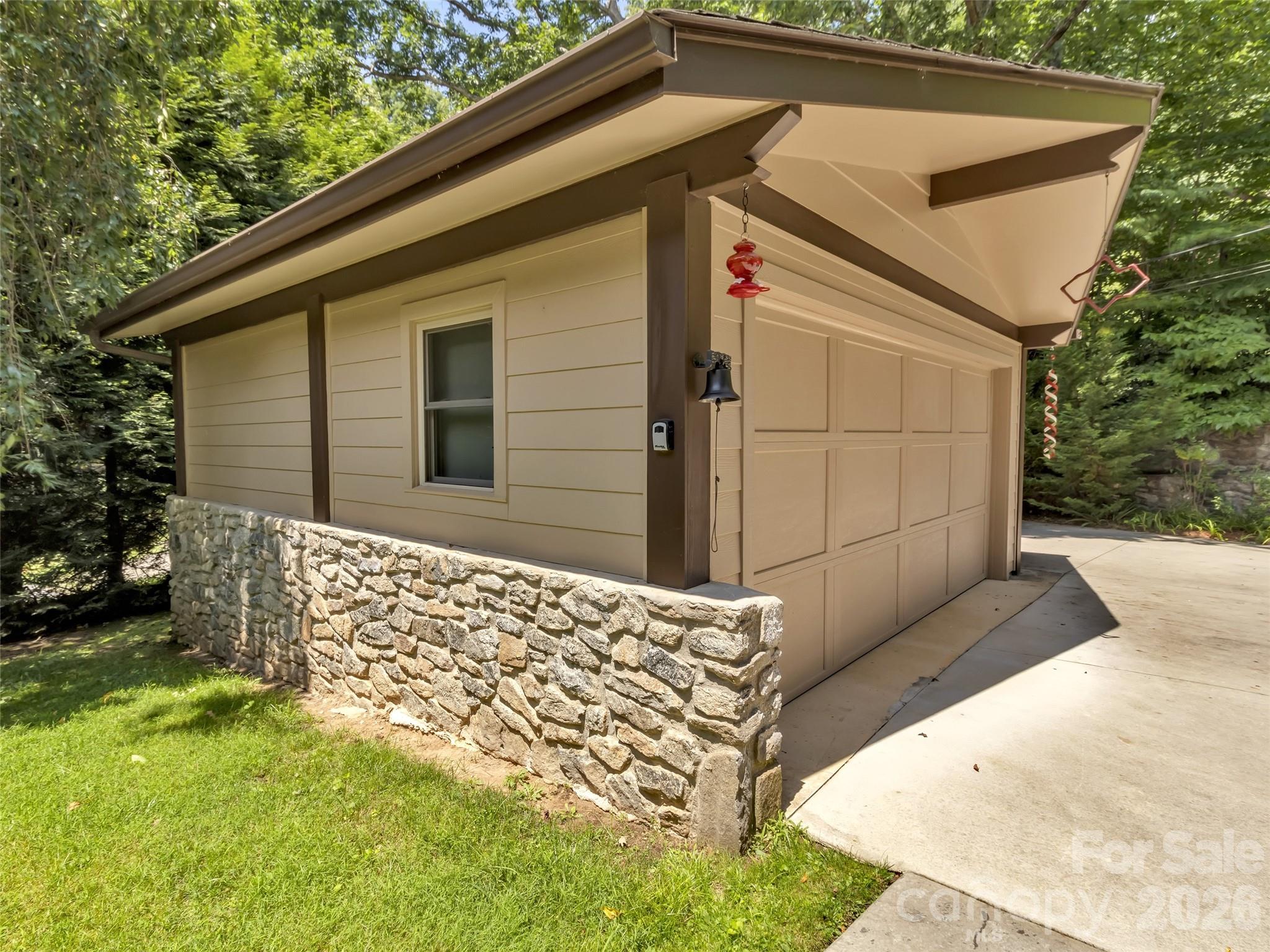 43 Red Oak Drive — Maggie Valley
