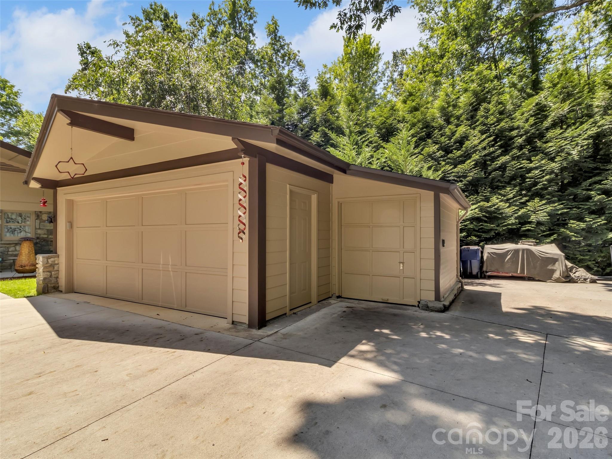 43 Red Oak Drive — Maggie Valley