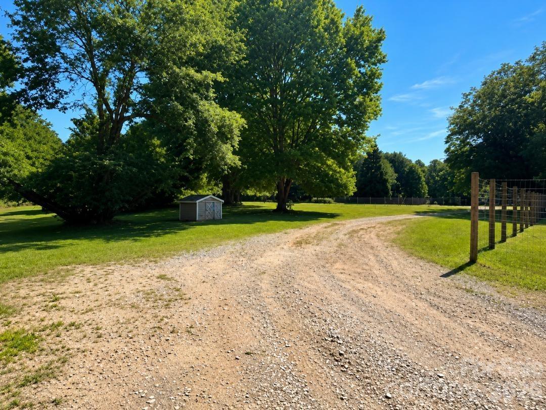 21909 Shearer Road — Davidson