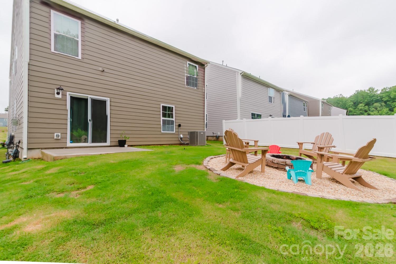 2226 Redstone Drive — York