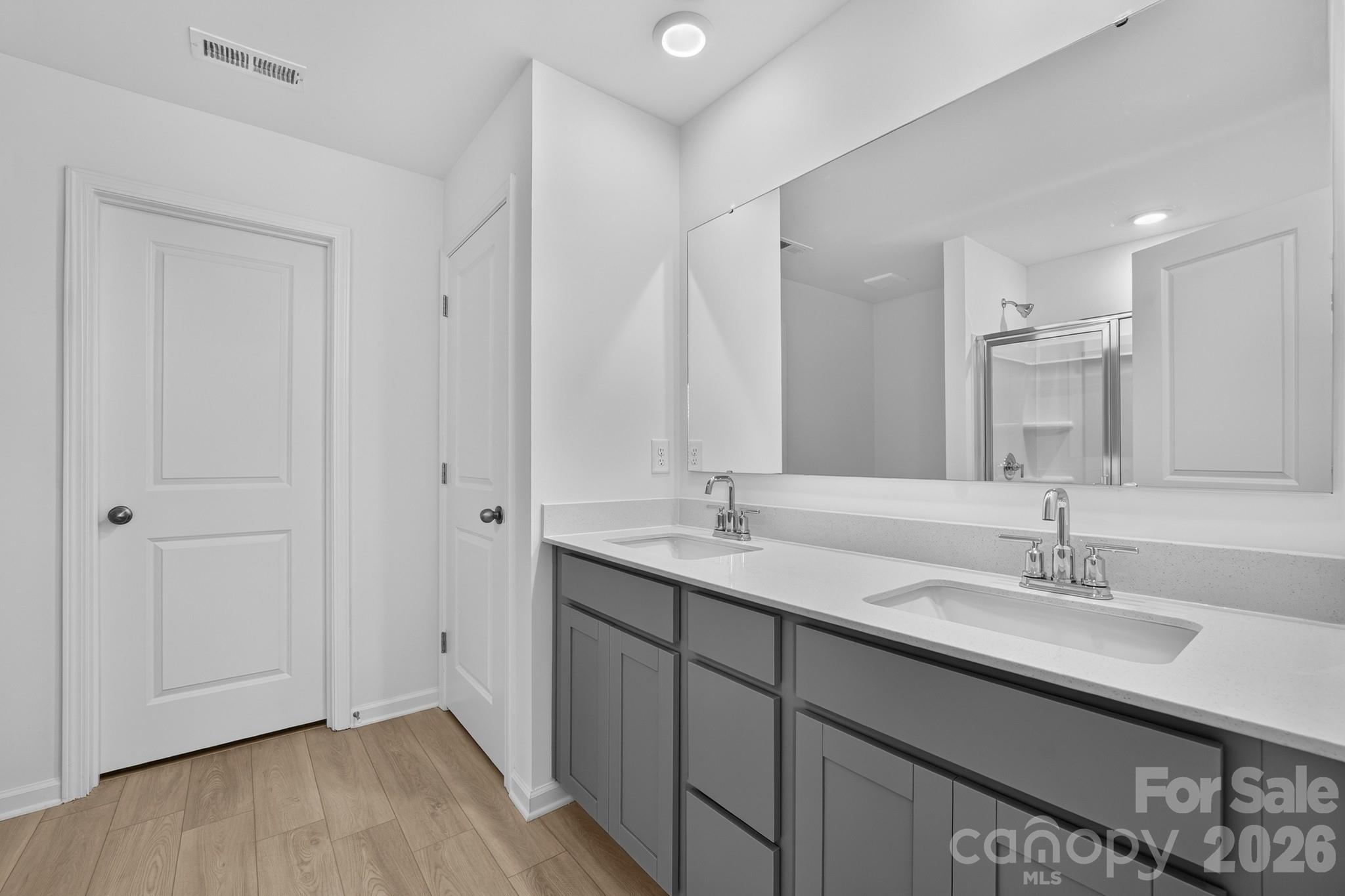 1250 Ambrosia Drive #90 — York