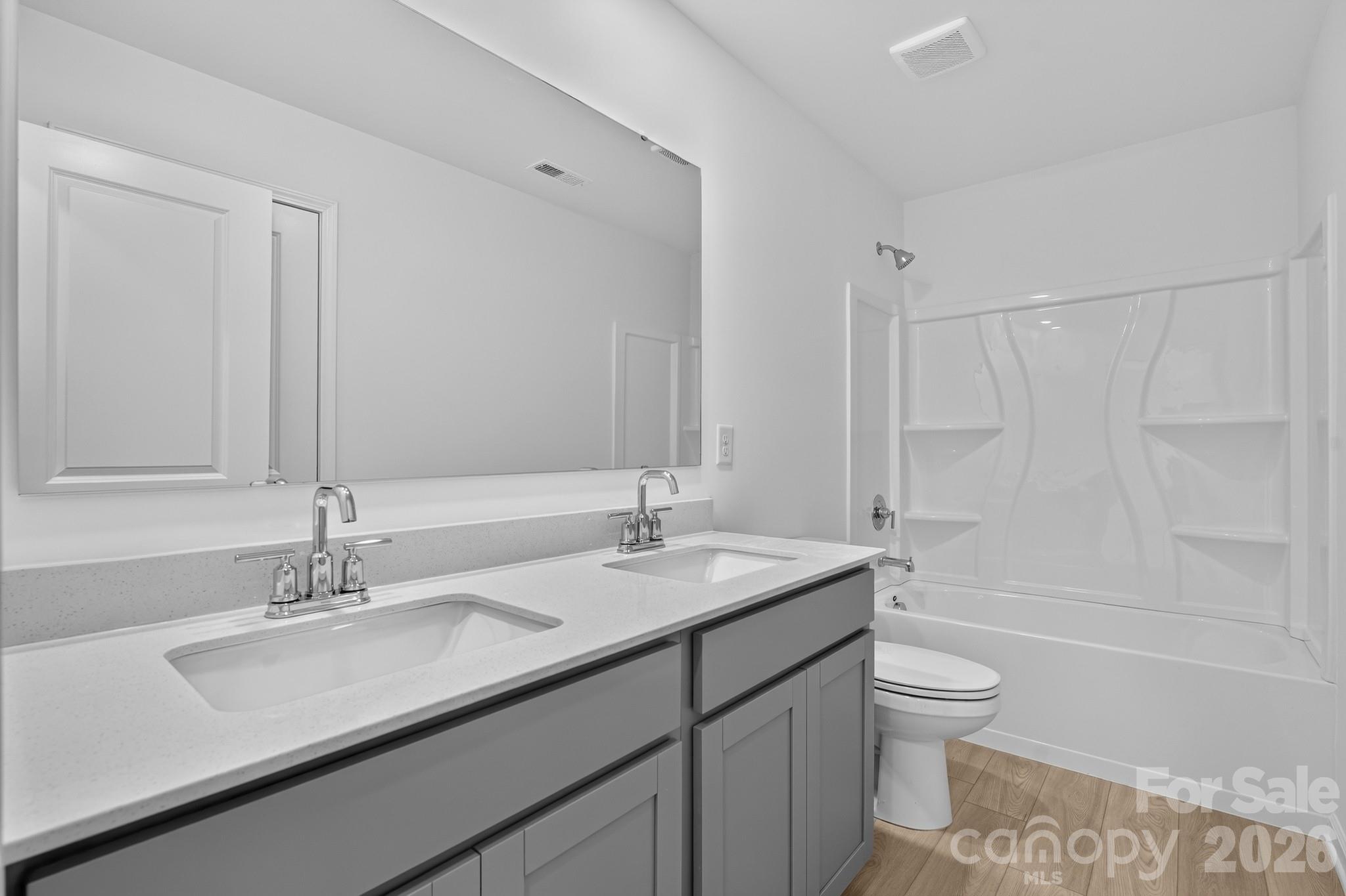 1250 Ambrosia Drive #90 — York