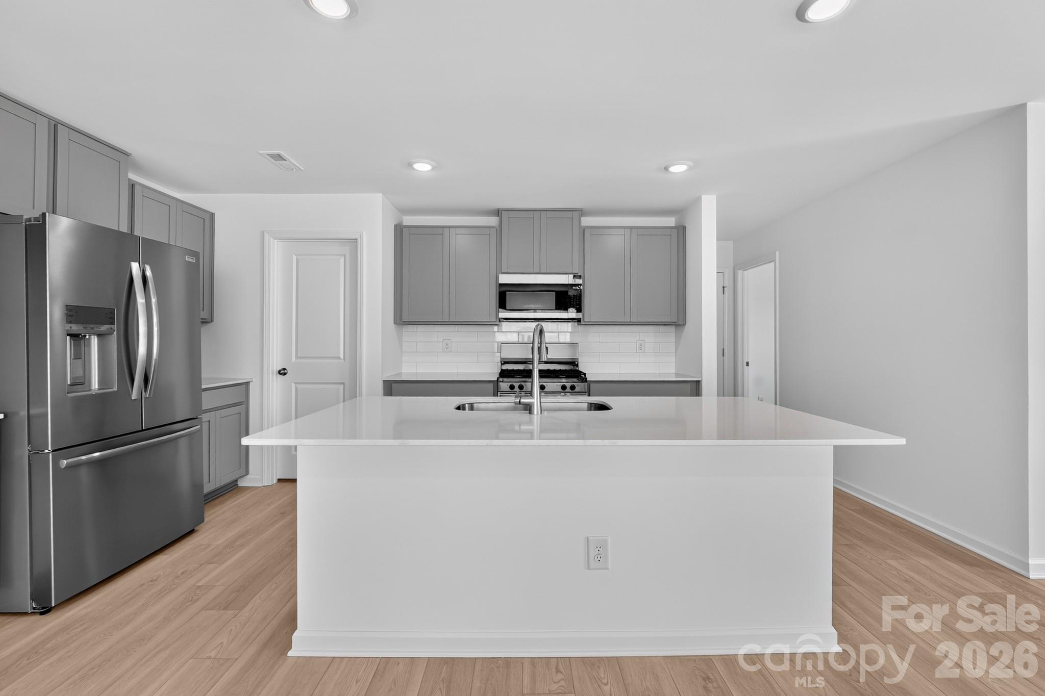 1250 Ambrosia Drive #90 — York