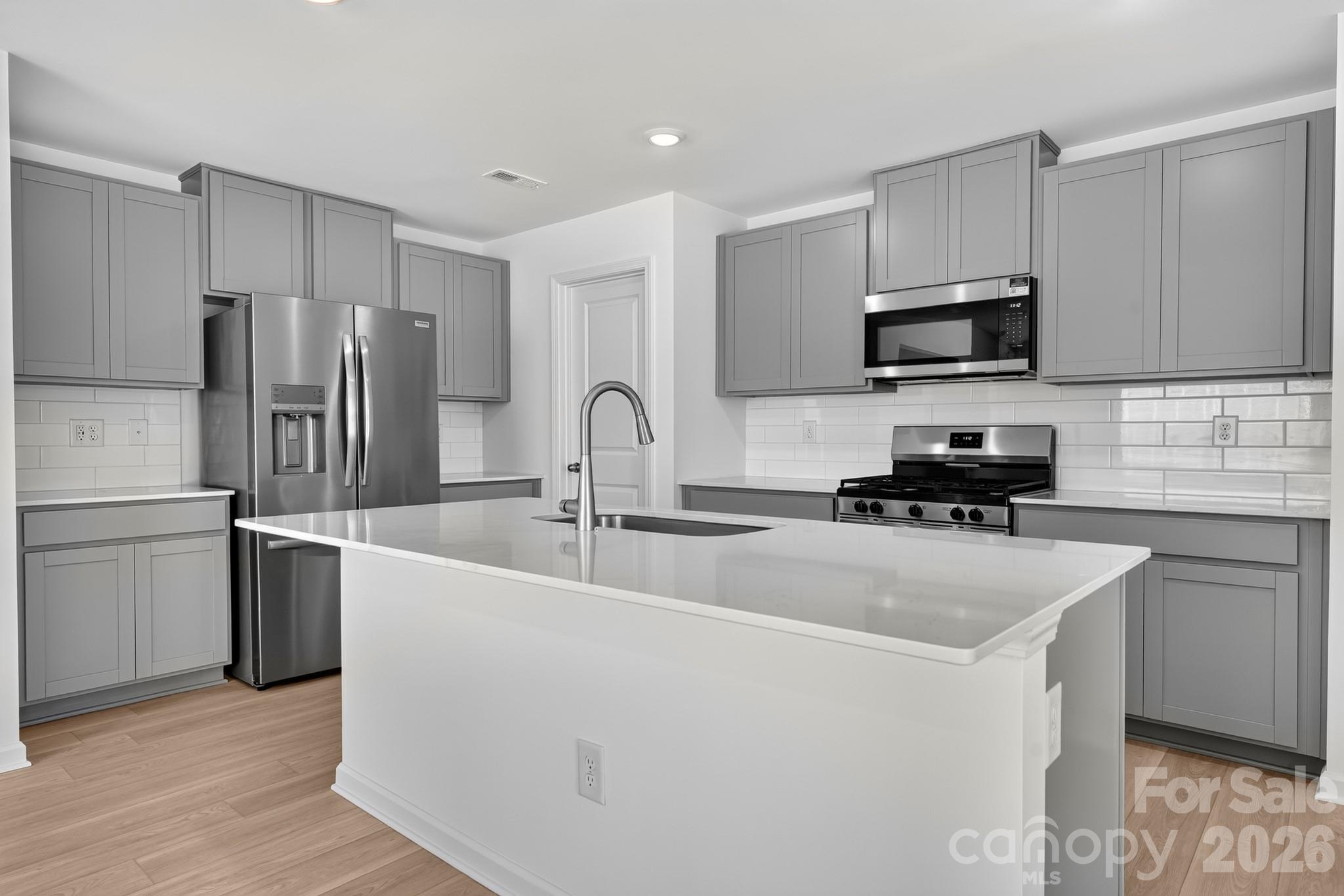1250 Ambrosia Drive #90 — York