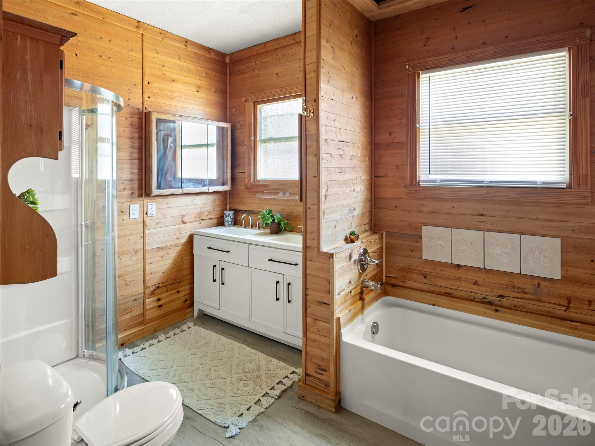 122 Edwards Avenue — Swannanoa