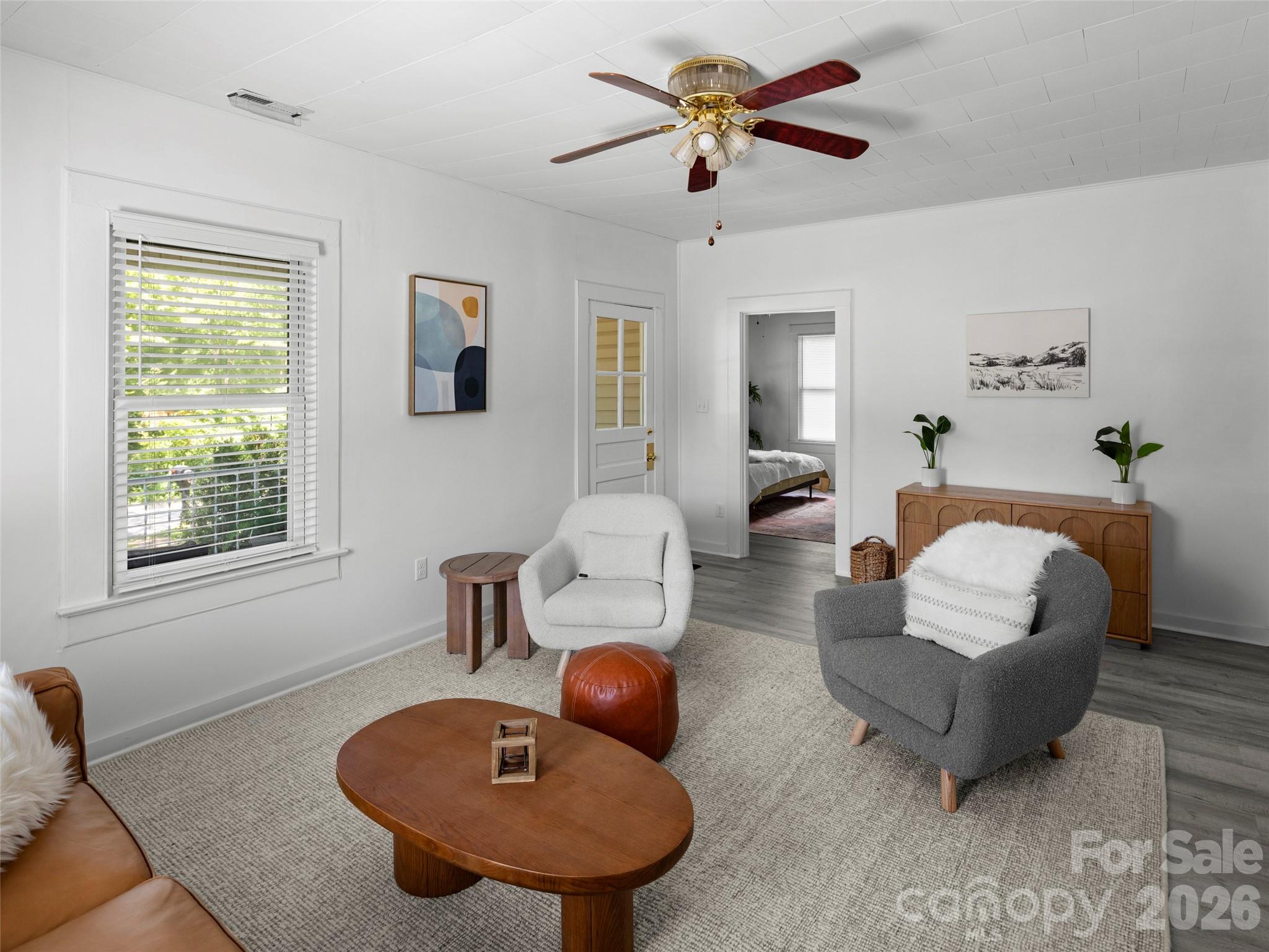 122 Edwards Avenue — Swannanoa