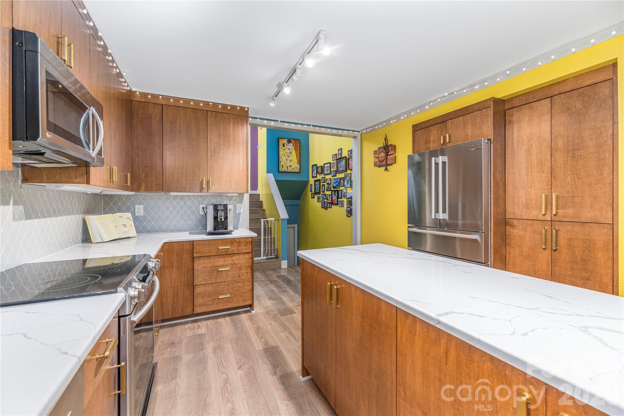 50 Embler Road — Alexander