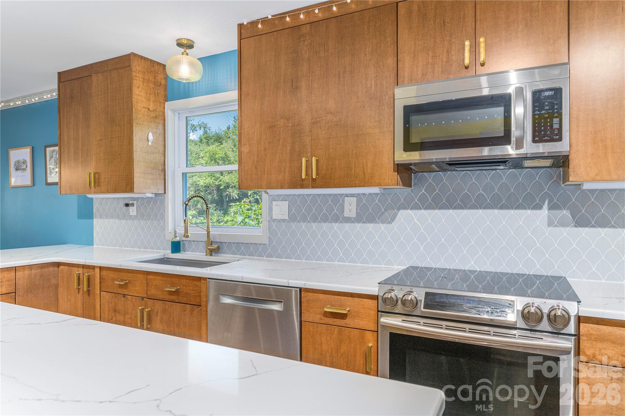 50 Embler Road — Alexander