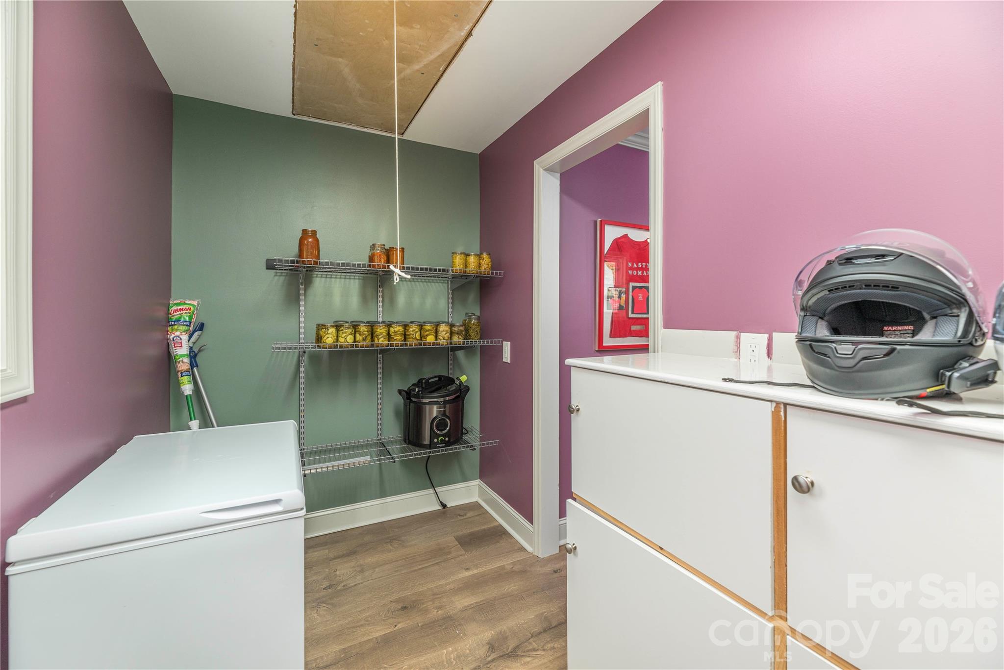 50 Embler Road — Alexander