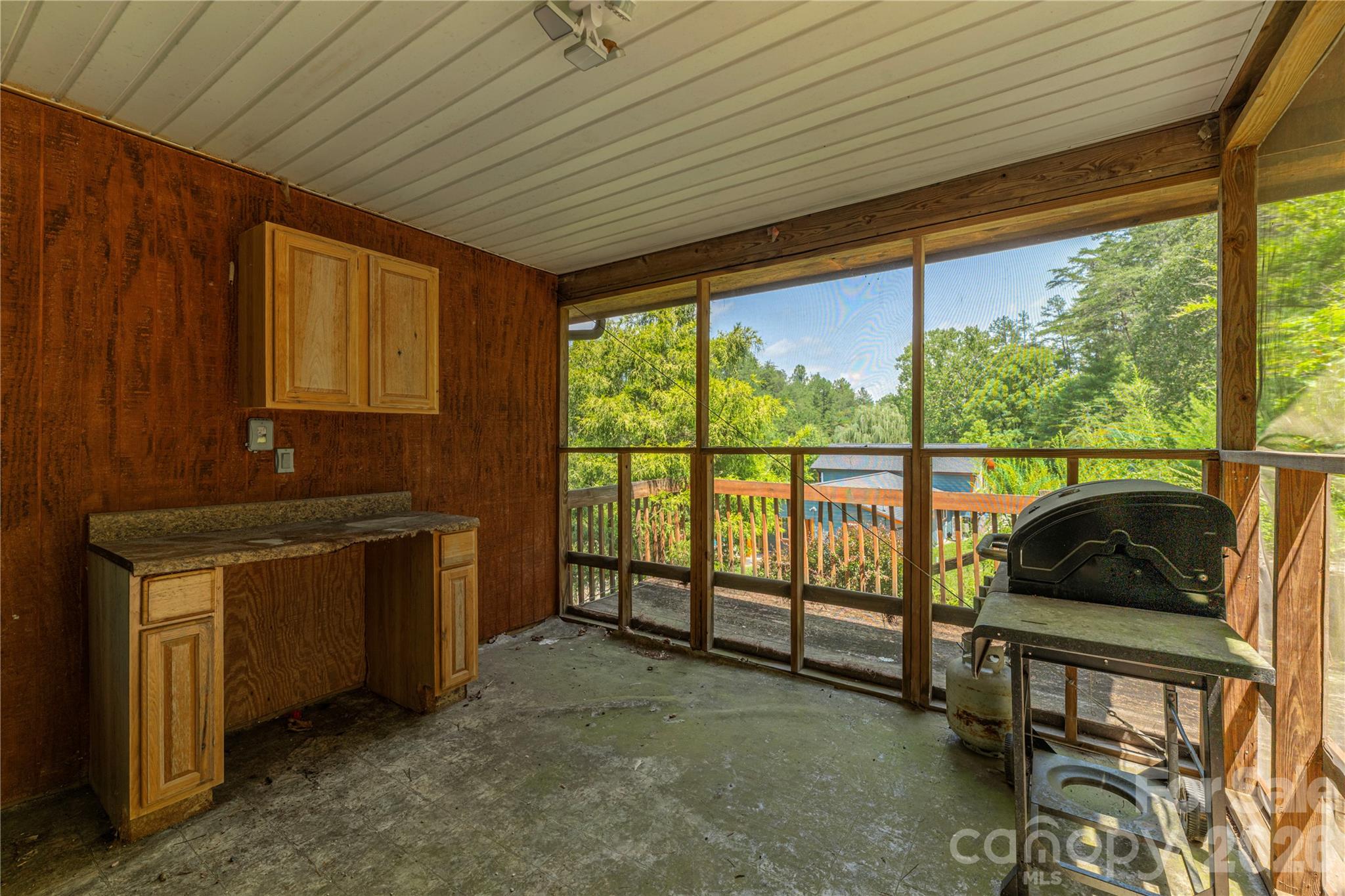 50 Embler Road — Alexander