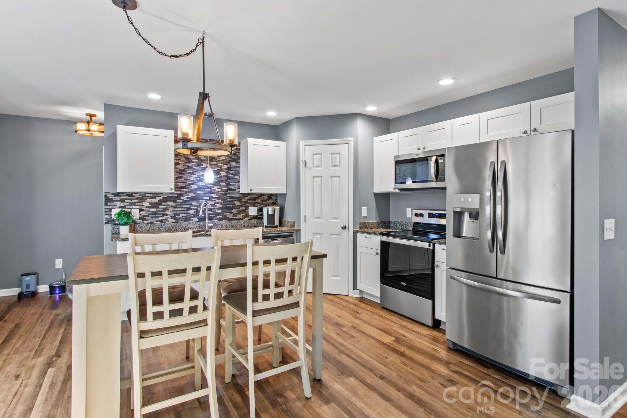 1160 Roberts Street — China Grove