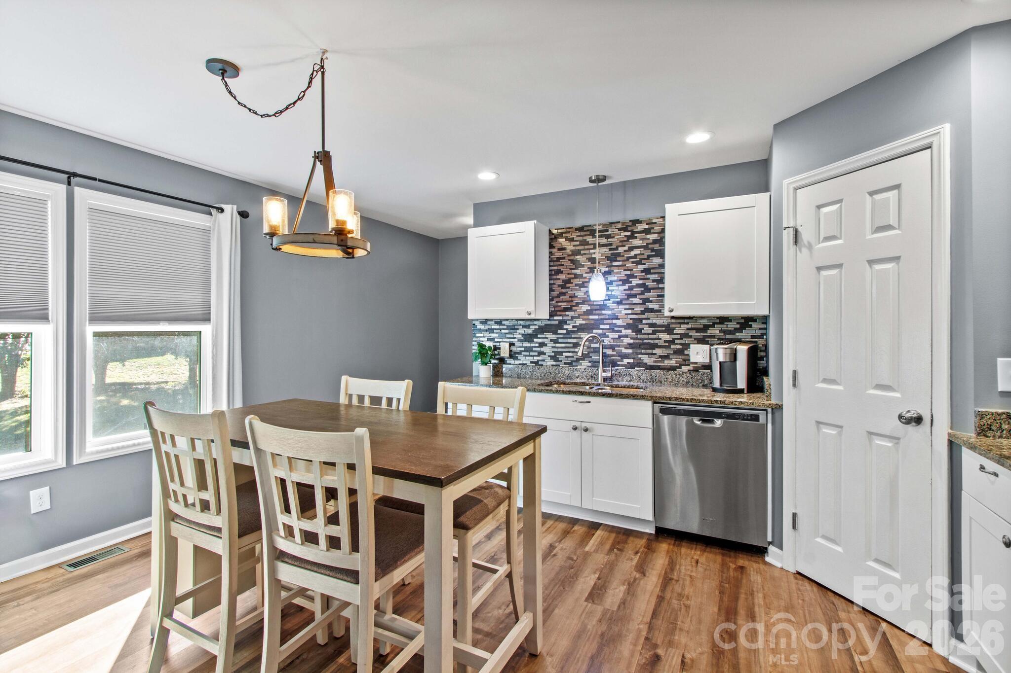 1160 Roberts Street — China Grove