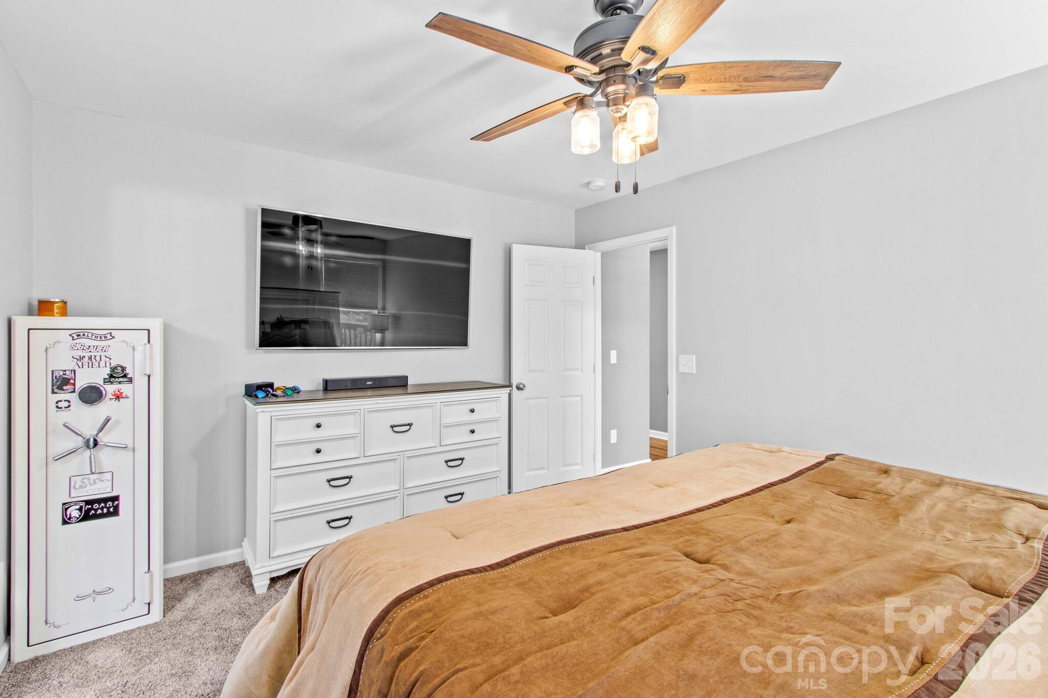 1160 Roberts Street — China Grove