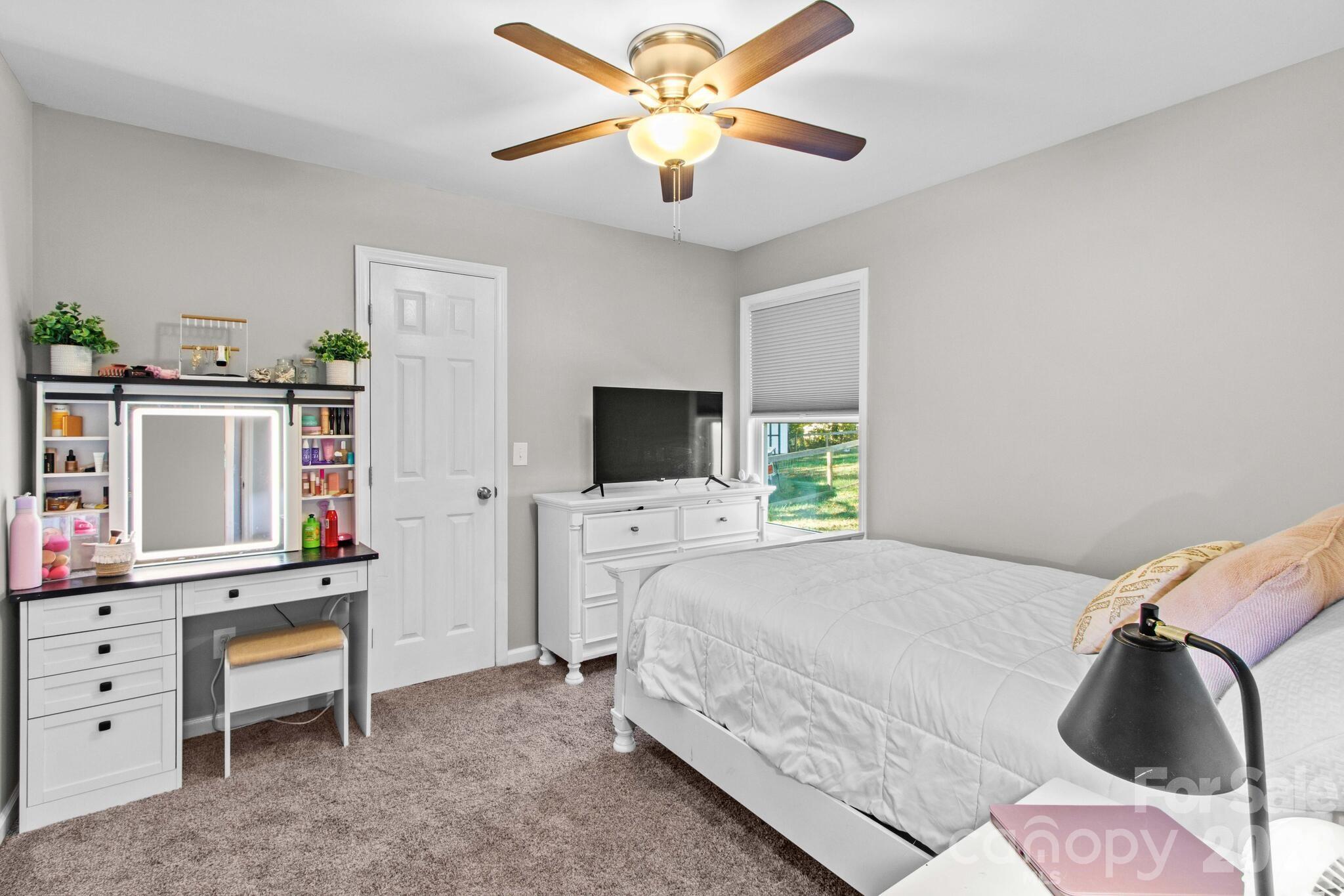 1160 Roberts Street — China Grove