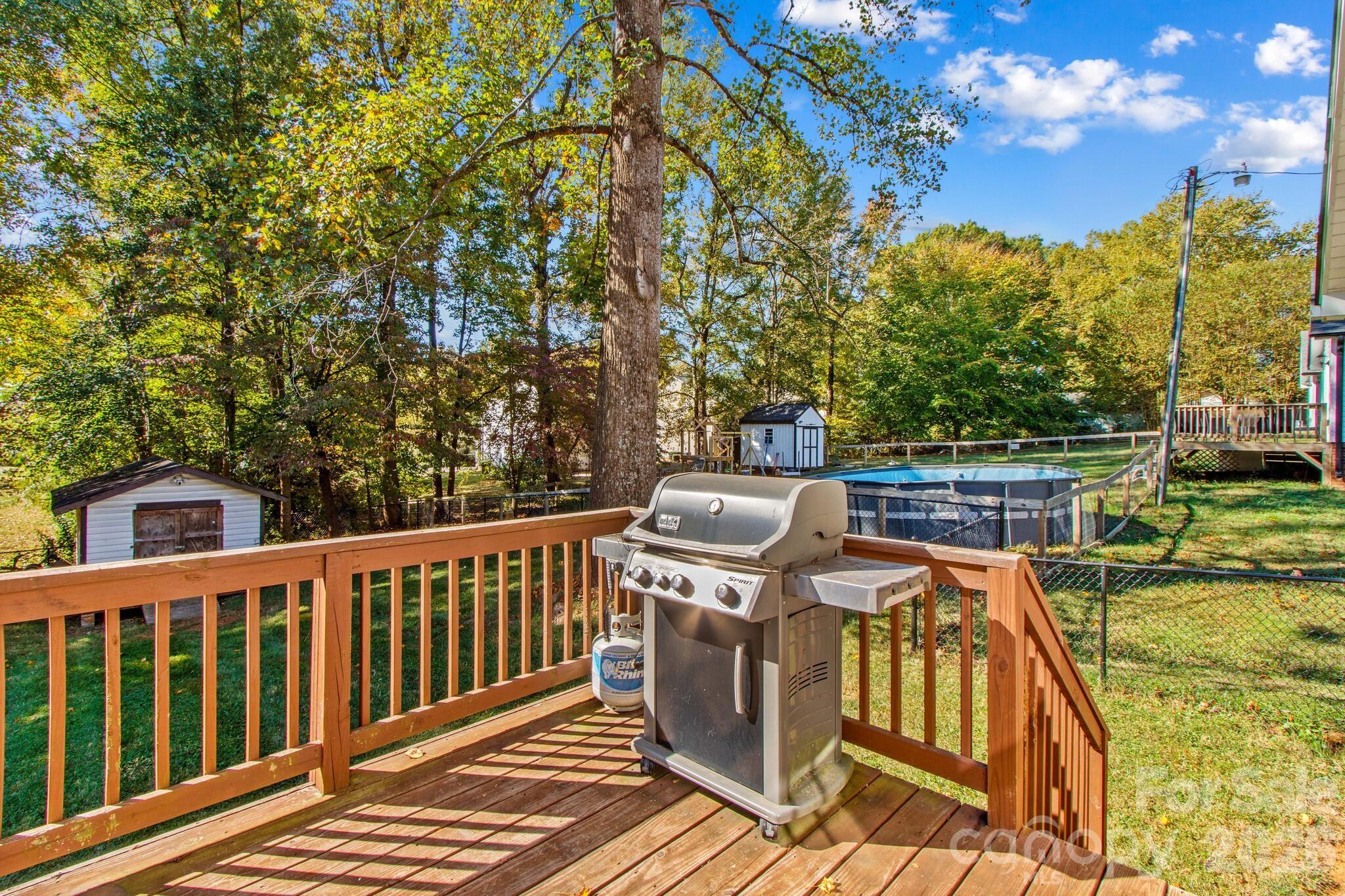 1160 Roberts Street — China Grove