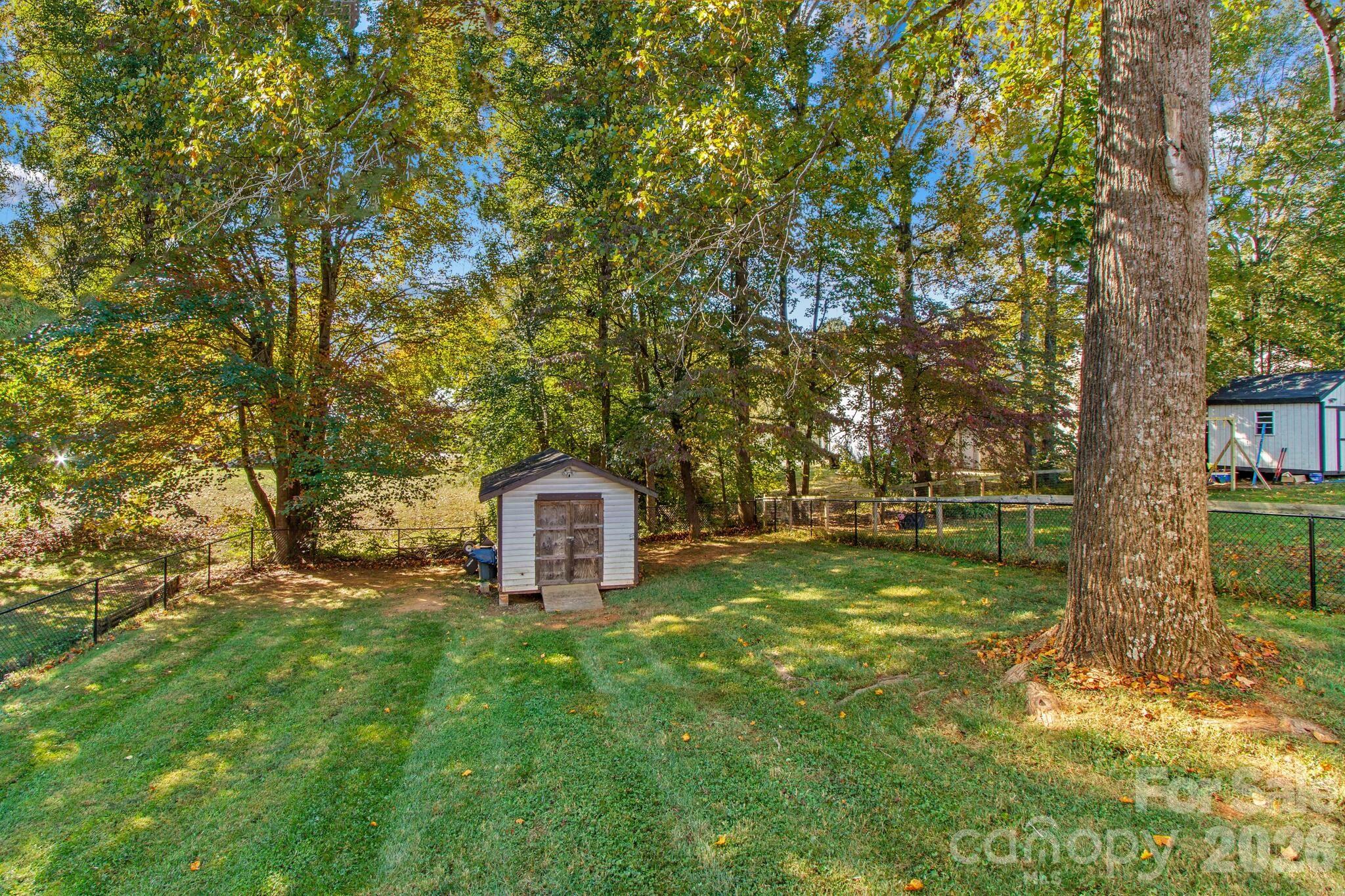 1160 Roberts Street — China Grove