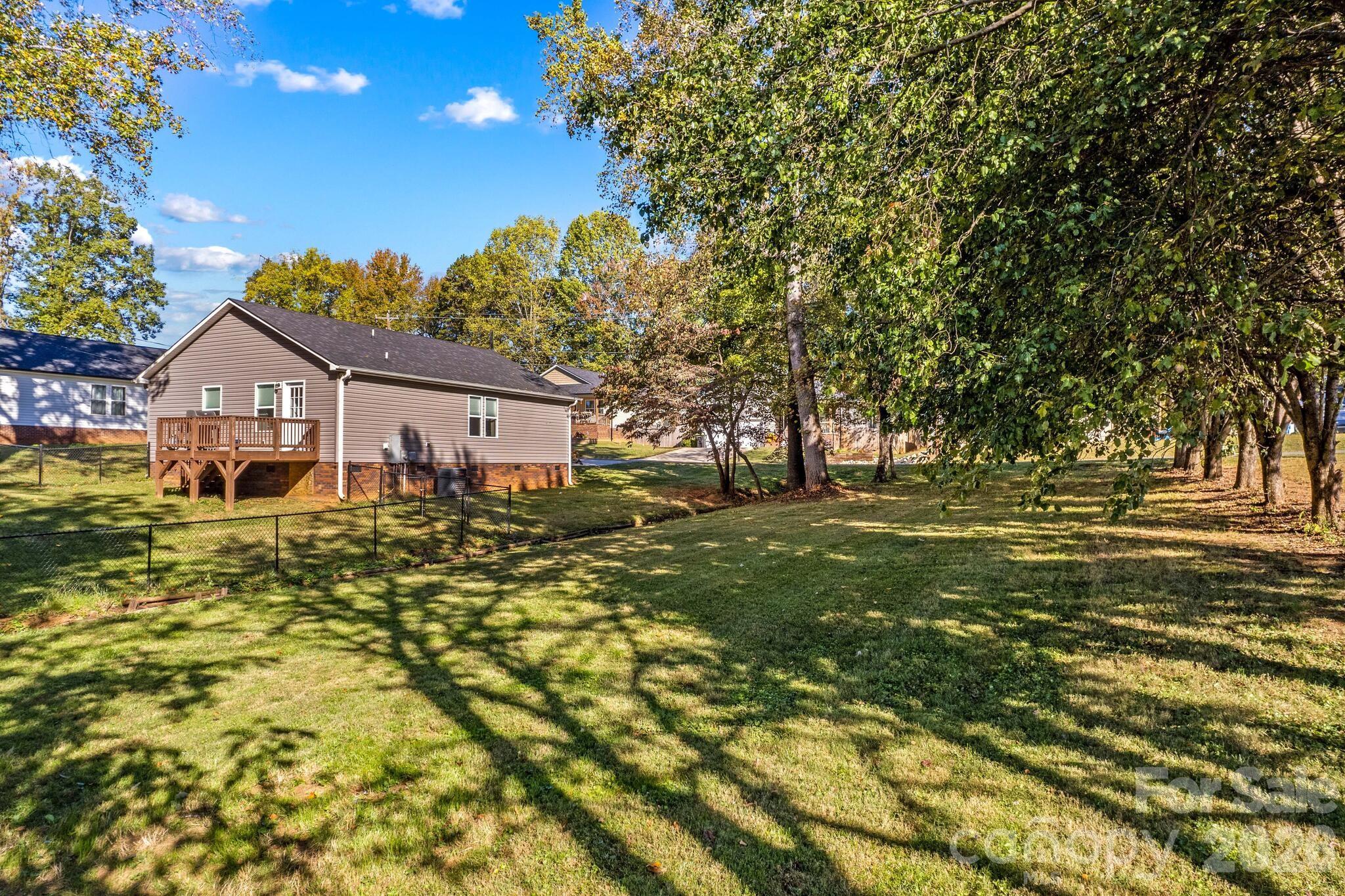 1160 Roberts Street — China Grove