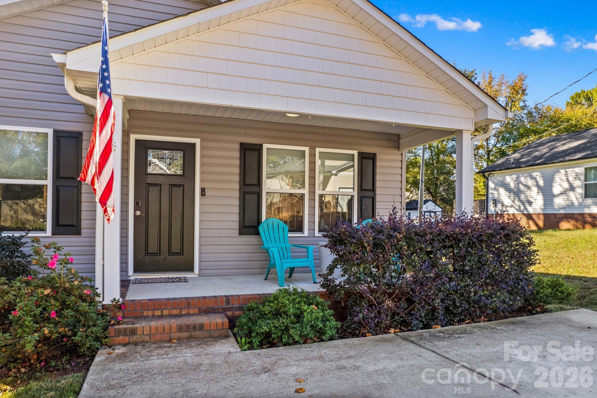 1160 Roberts Street — China Grove