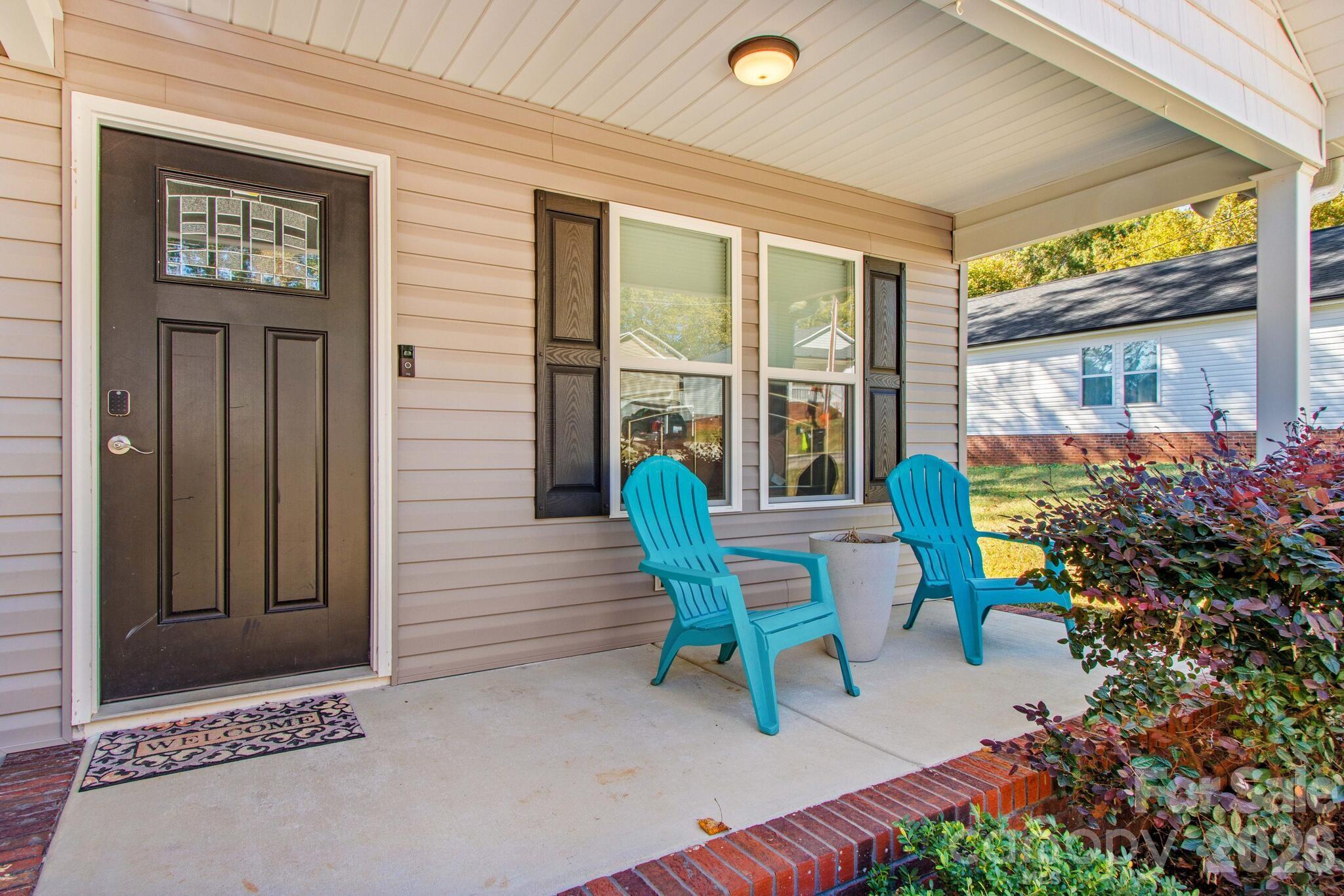 1160 Roberts Street — China Grove