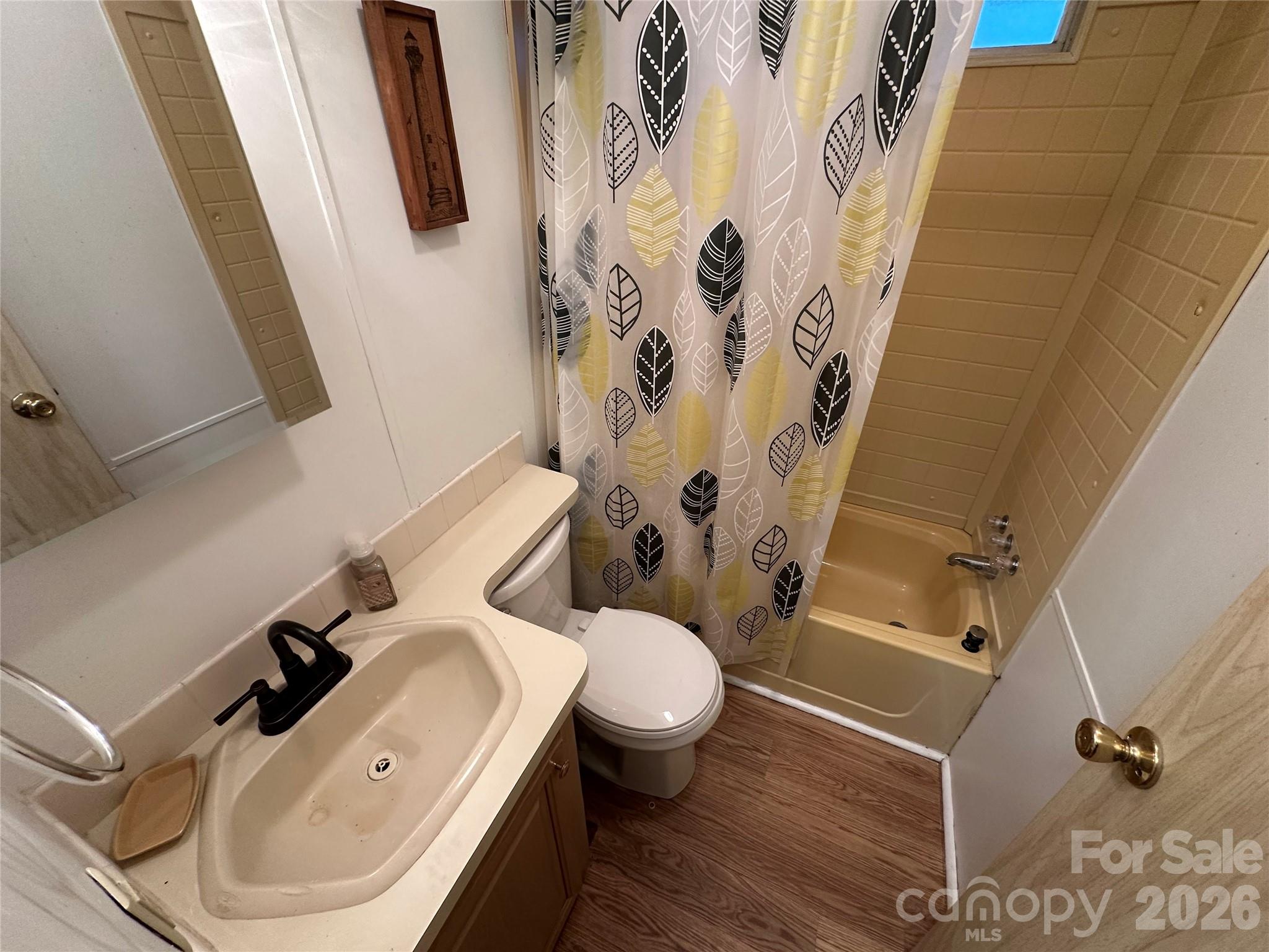109 Hummingbird Circle — New London