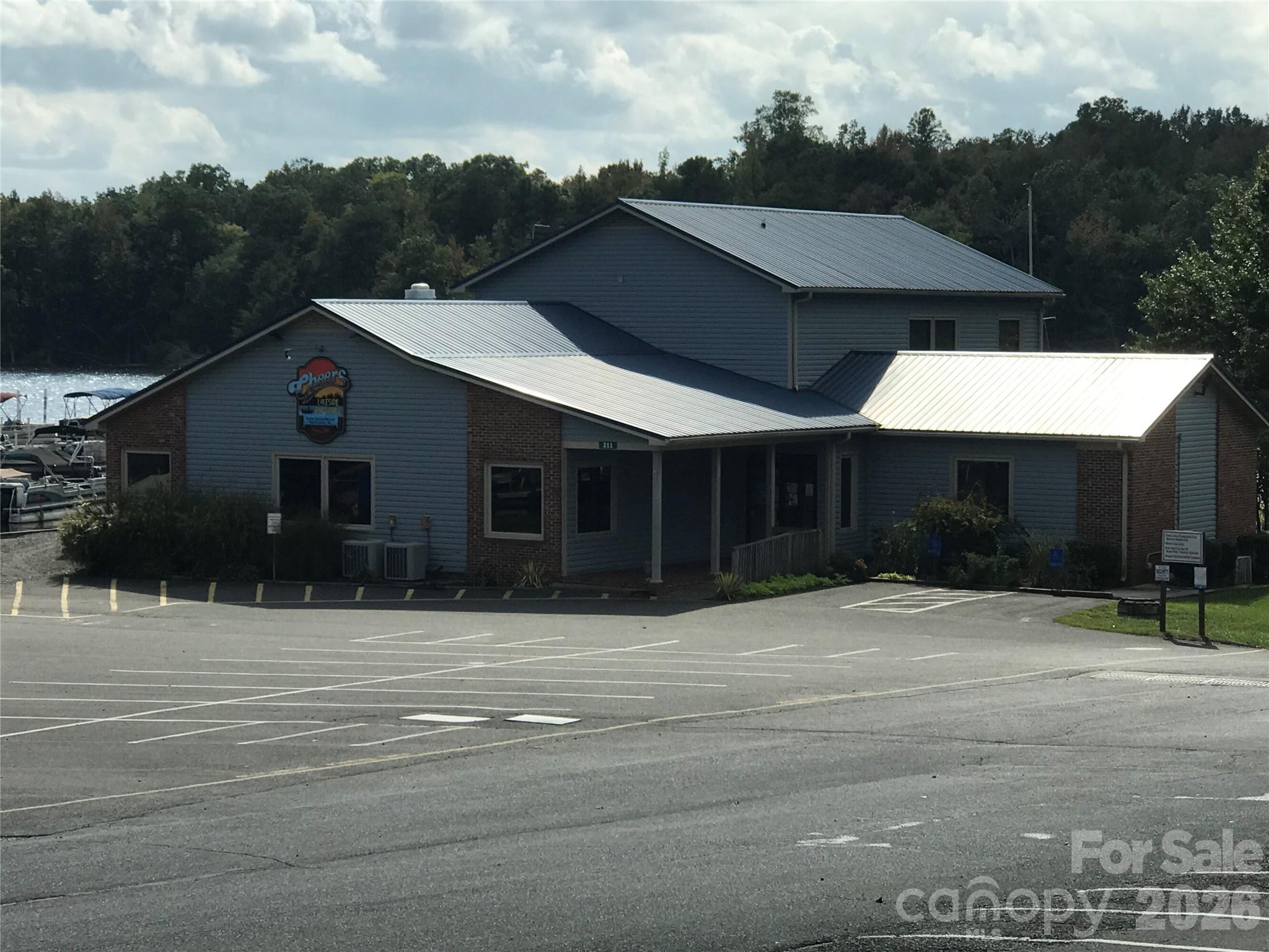 109 Hummingbird Circle — New London