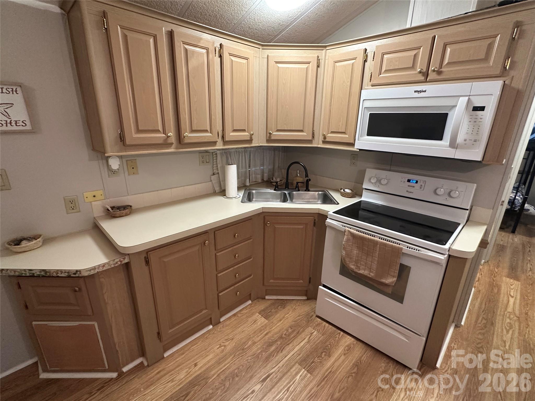 109 Hummingbird Circle — New London
