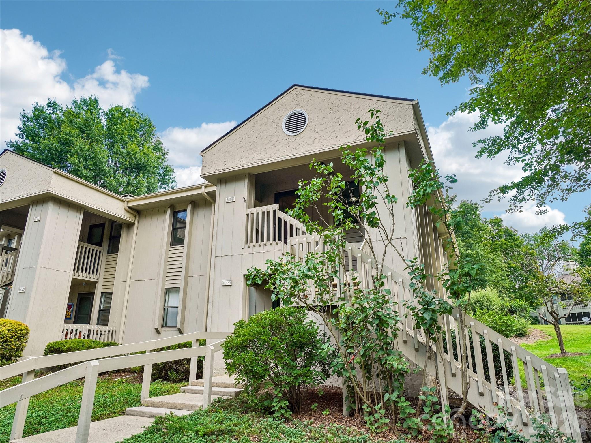 1106 Abbey Circle — Asheville